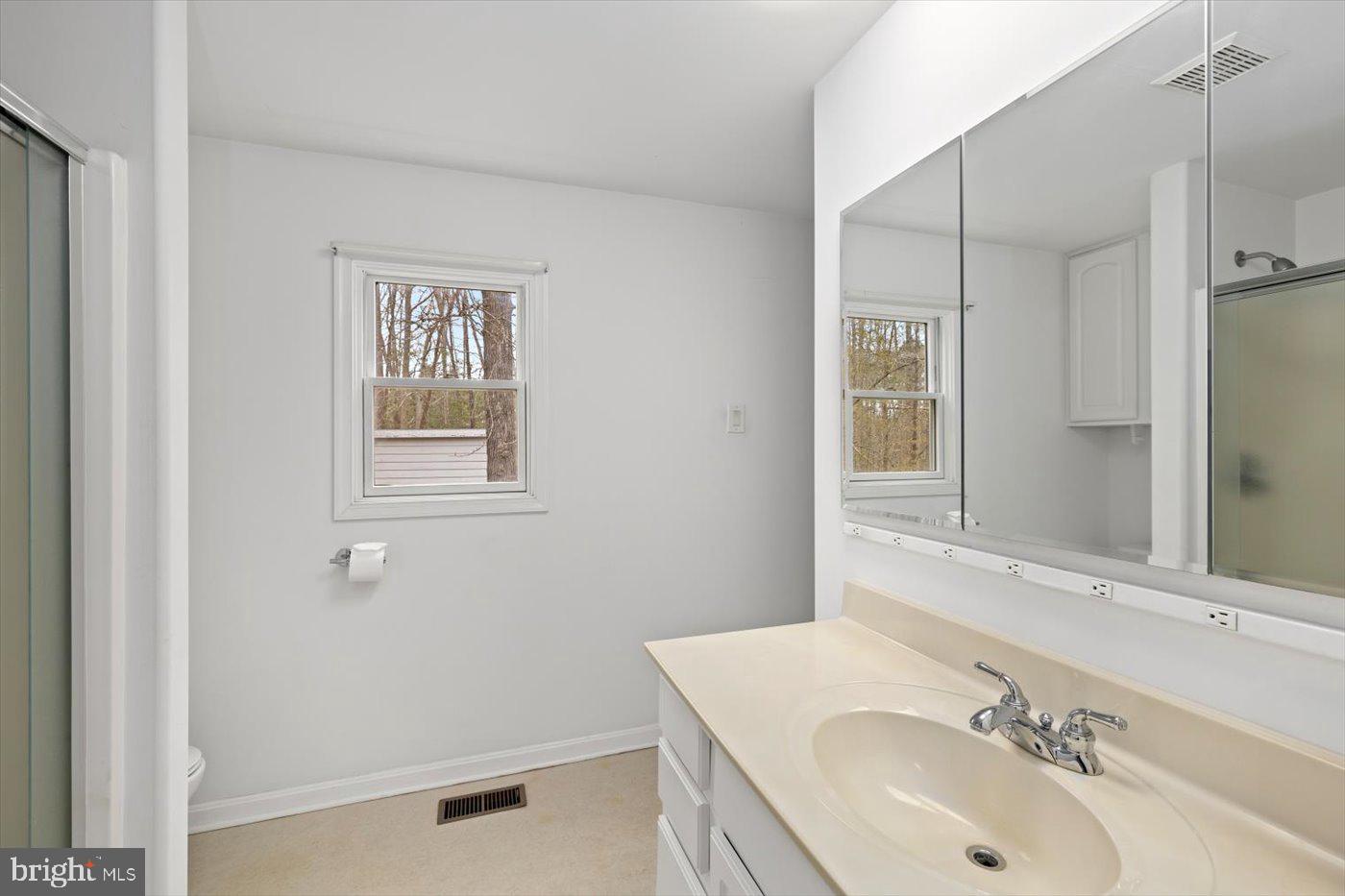 COUNTRY ACRES - Residential