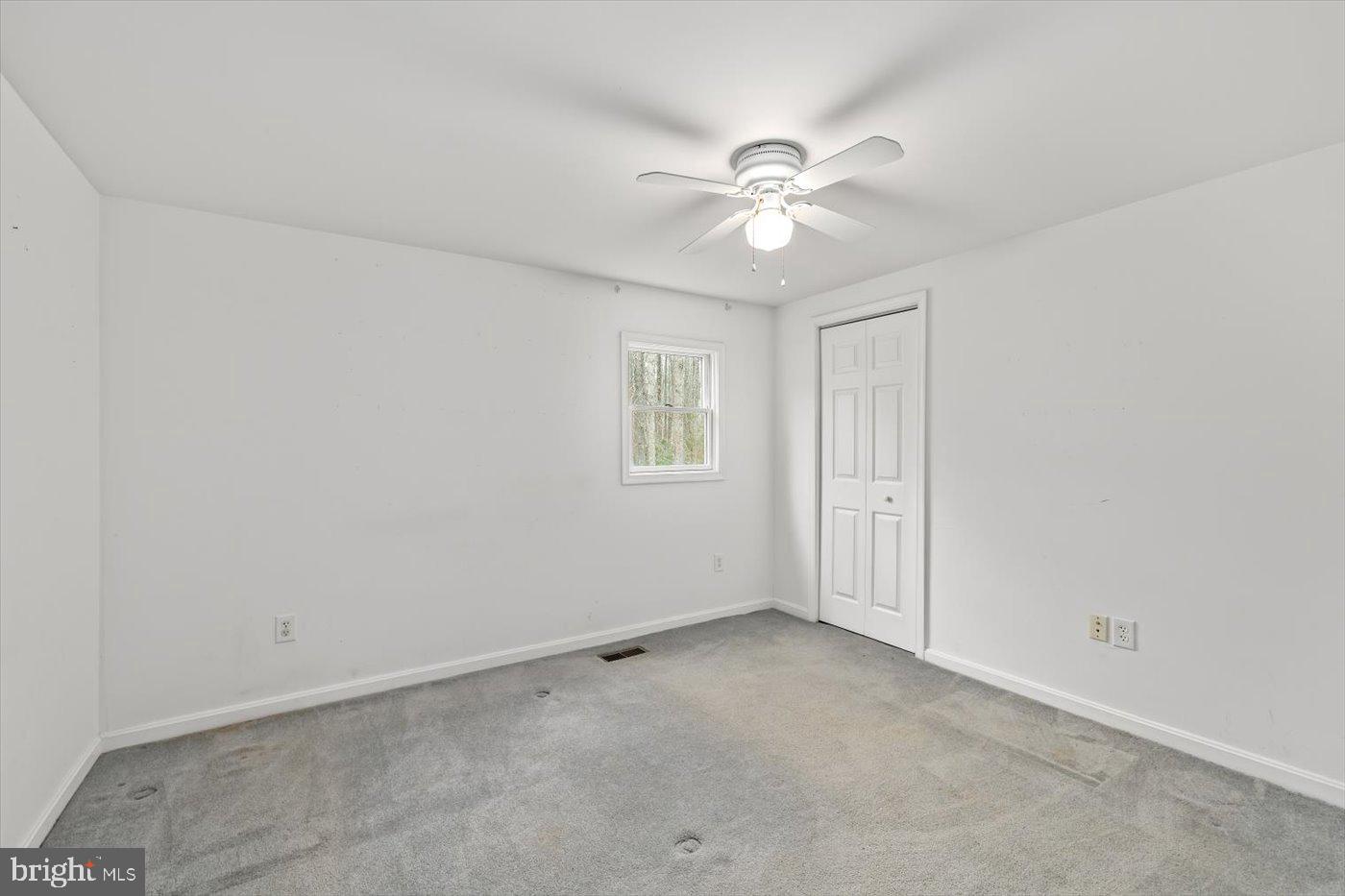 COUNTRY ACRES - Residential