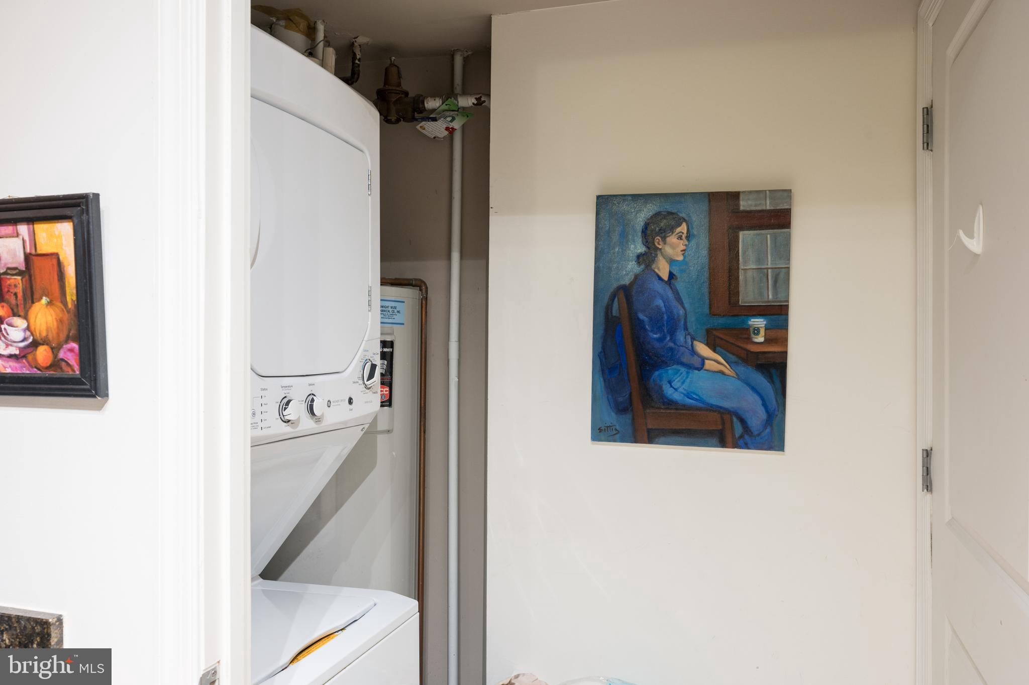 BALLSTON 880 - Residential