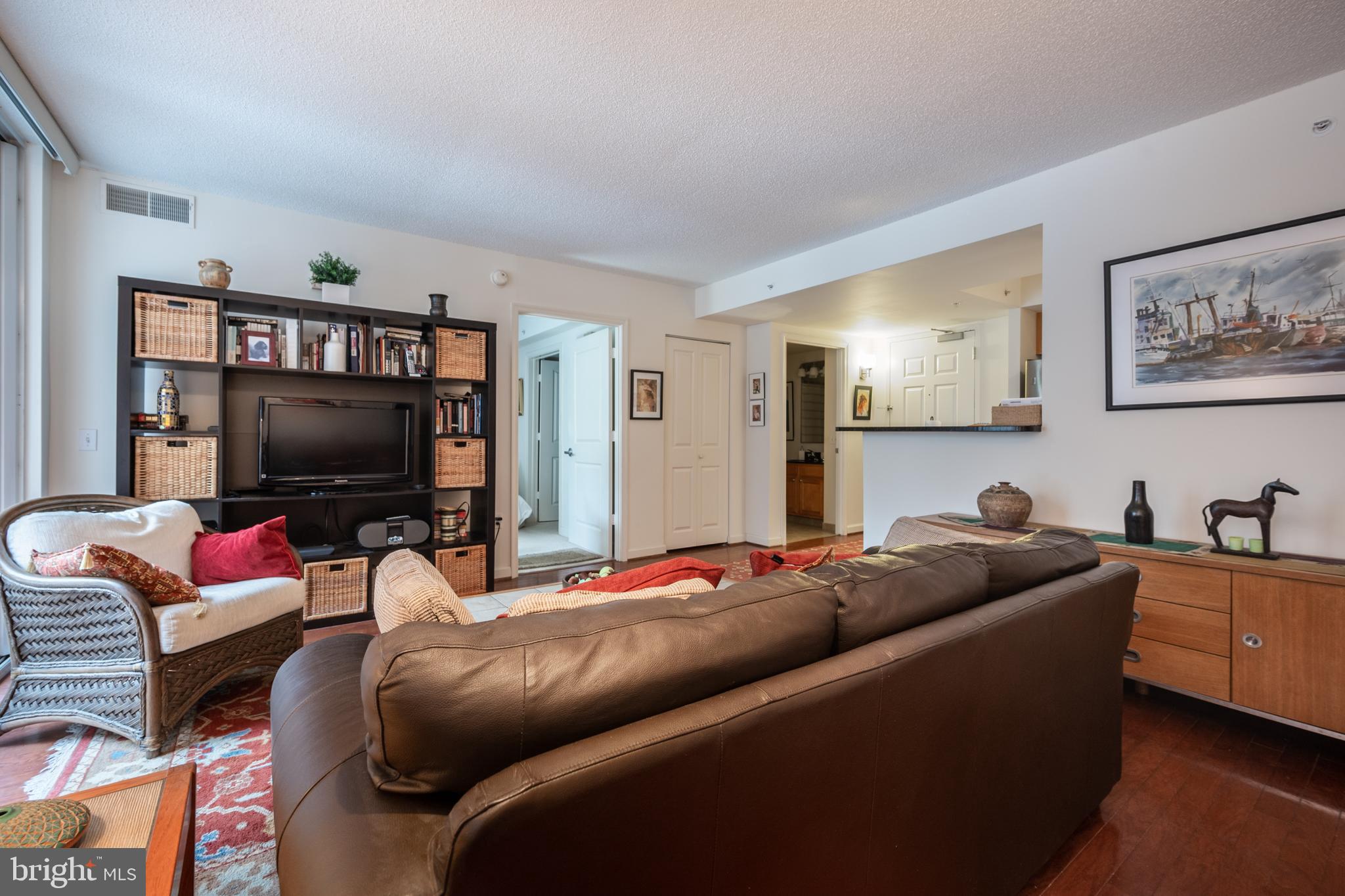 BALLSTON 880 - Residential