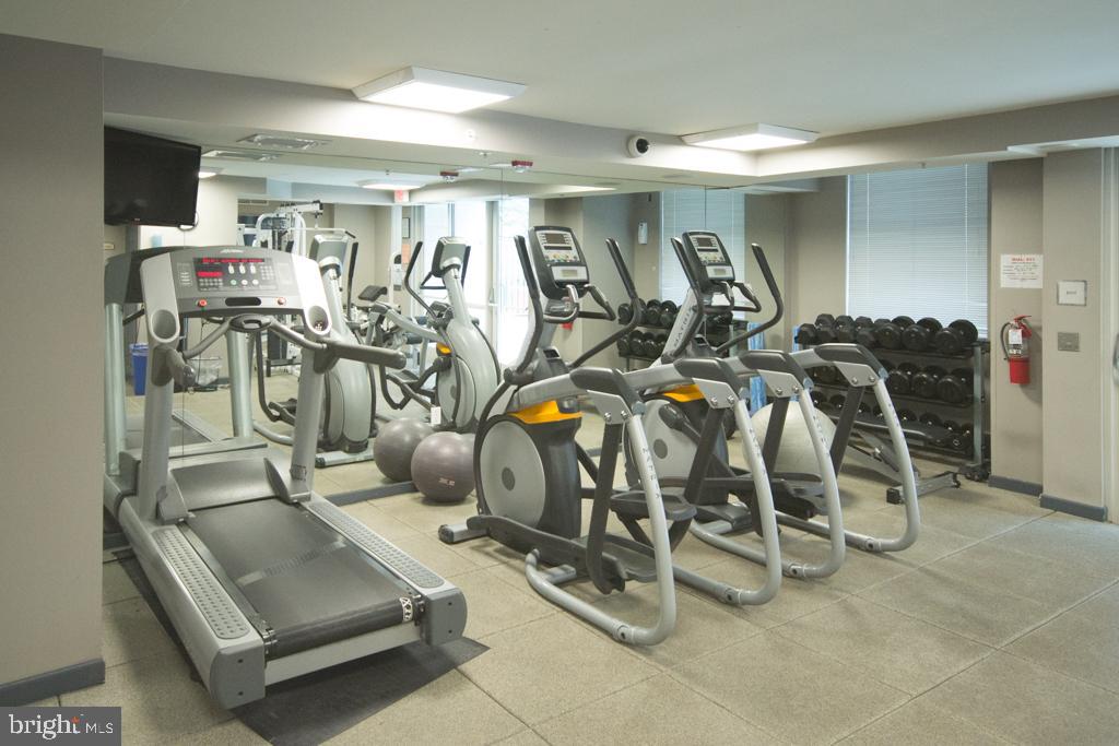 BALLSTON 880 - Residential