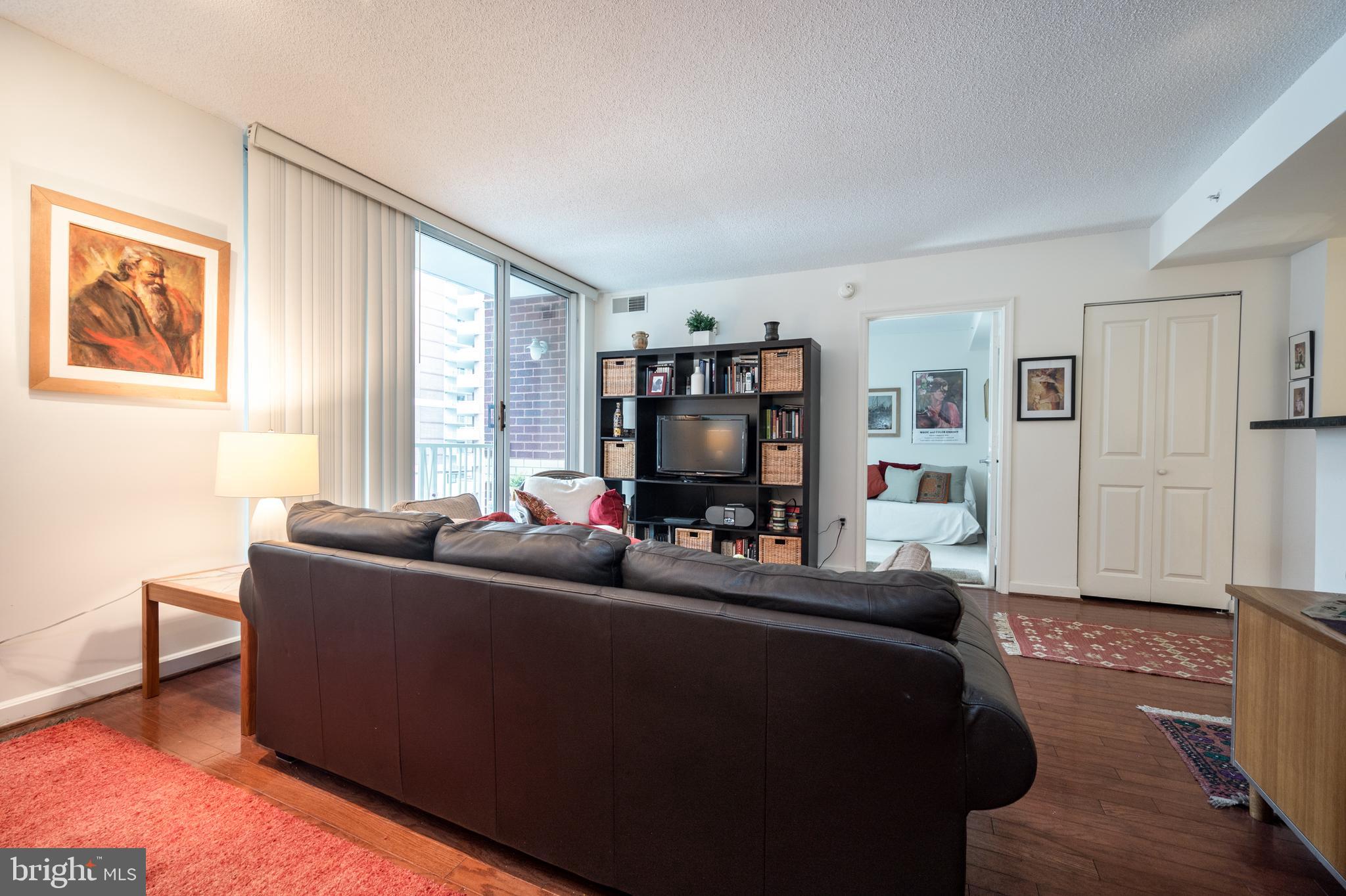 BALLSTON 880 - Residential