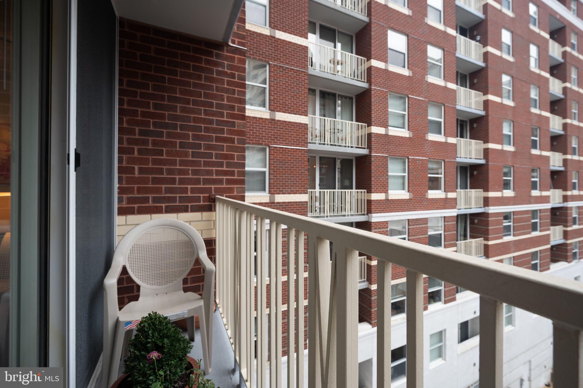 BALLSTON 880 - Residential