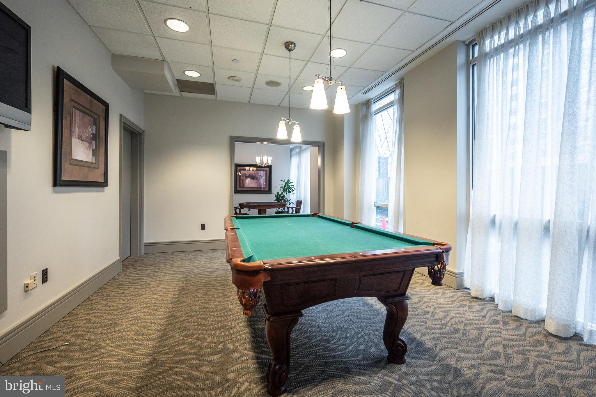 BALLSTON 880 - Residential