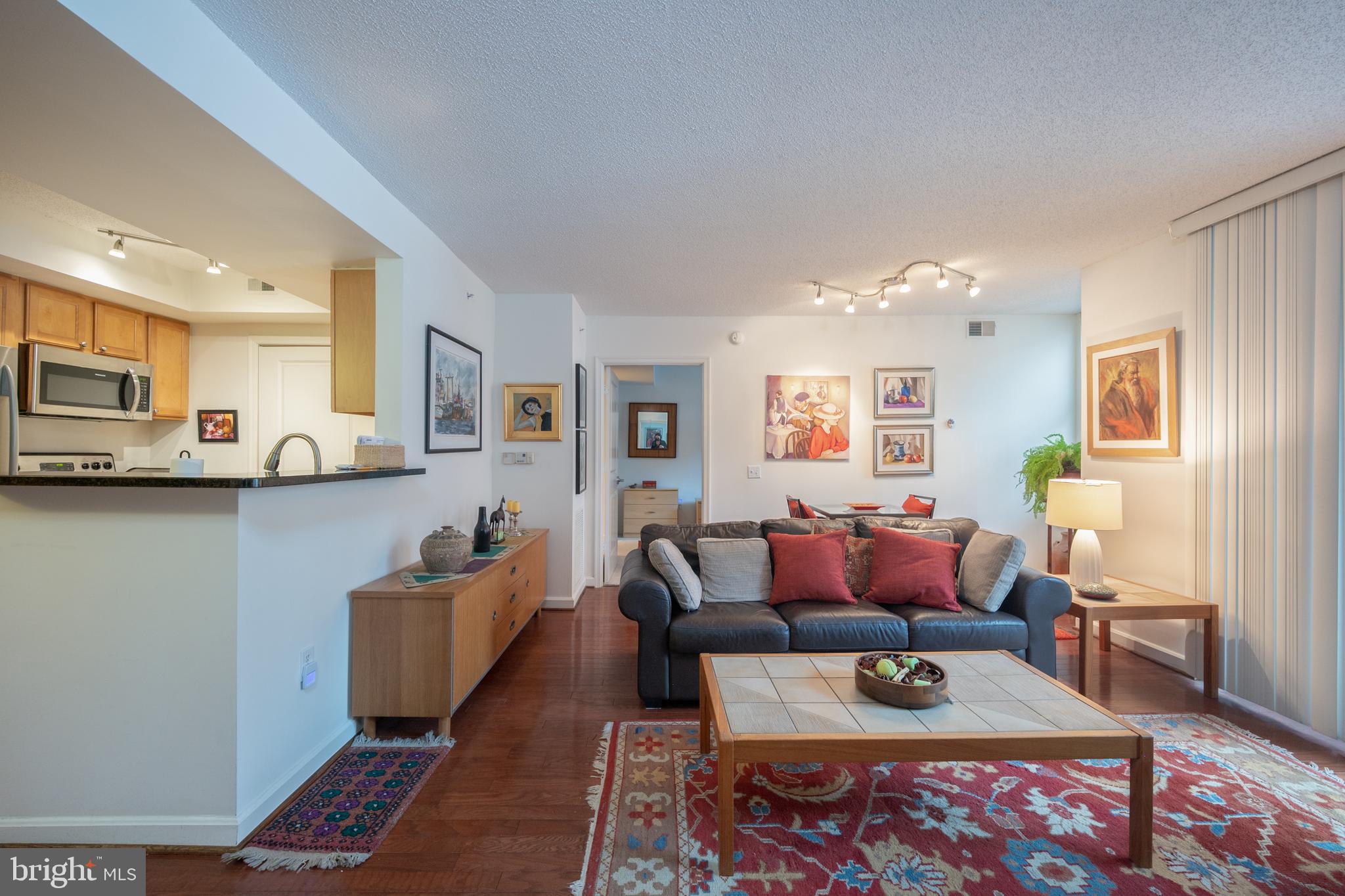 BALLSTON 880 - Residential