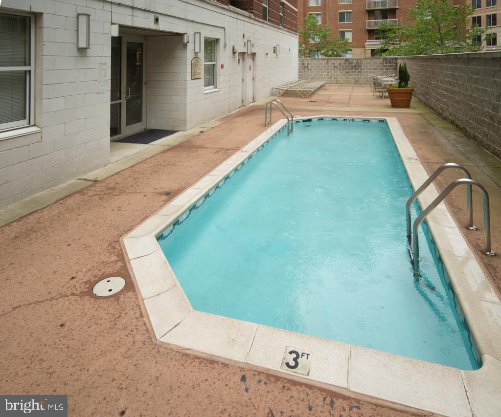 BALLSTON 880 - Residential