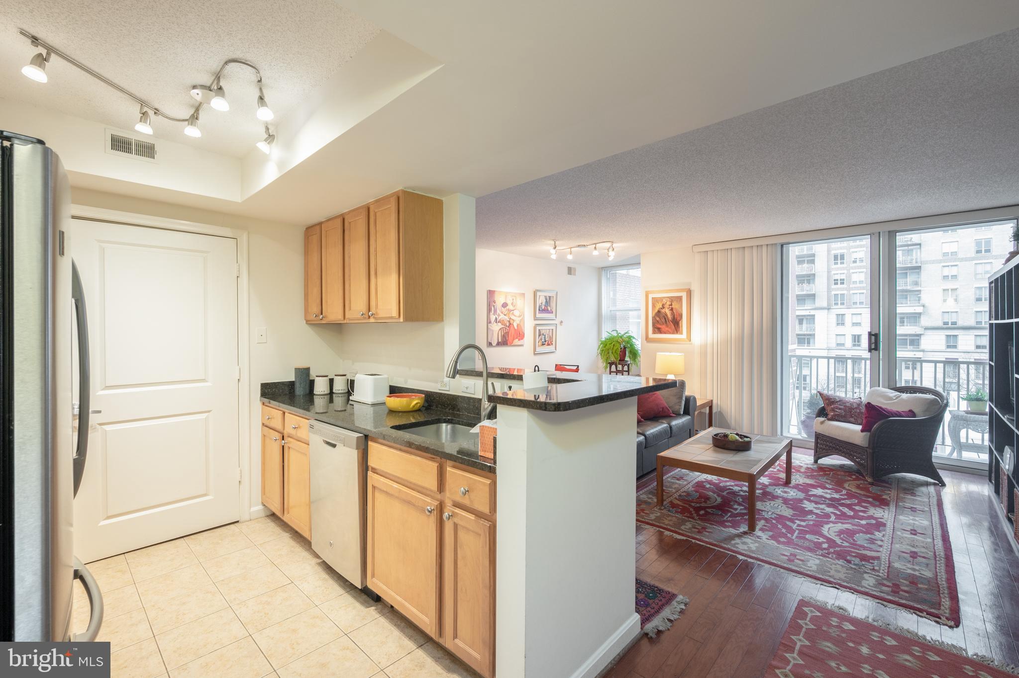 BALLSTON 880 - Residential