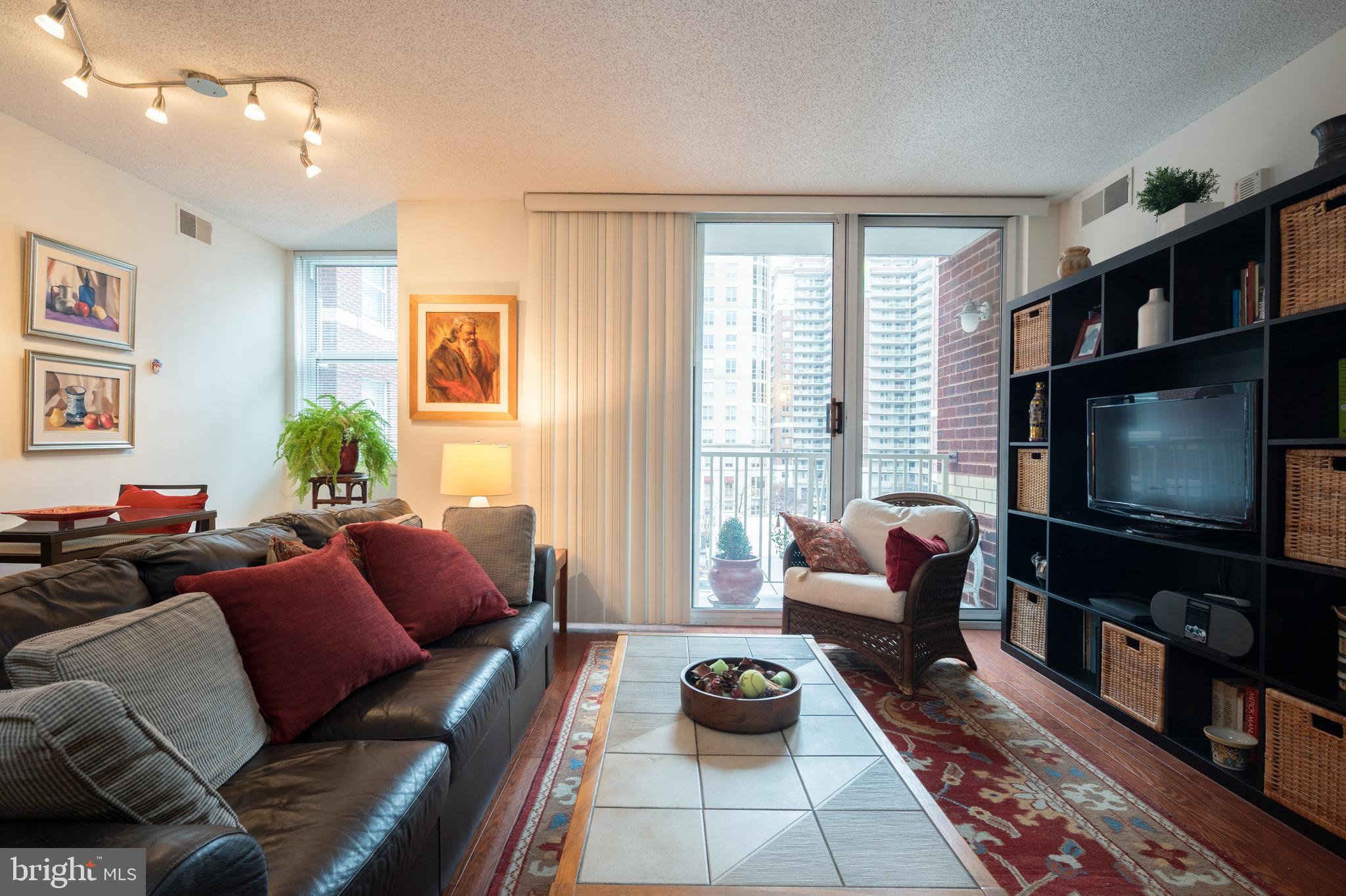 BALLSTON 880 - Residential