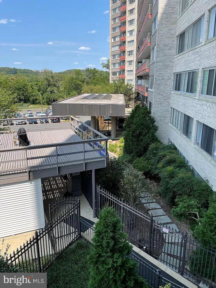 PAVILION ON THE PARK - Residential Lease