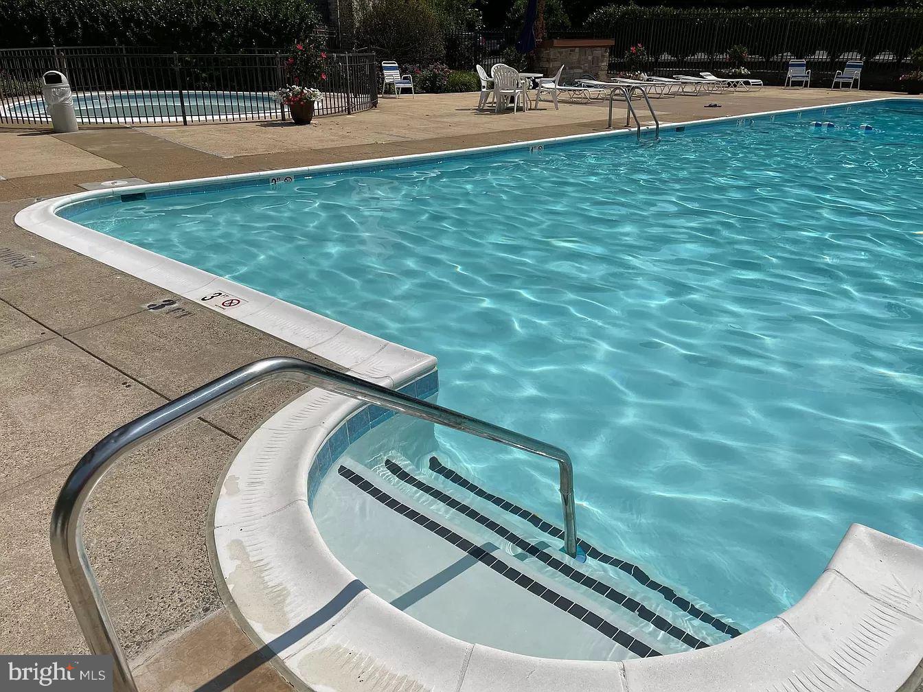 PAVILION ON THE PARK - Residential Lease