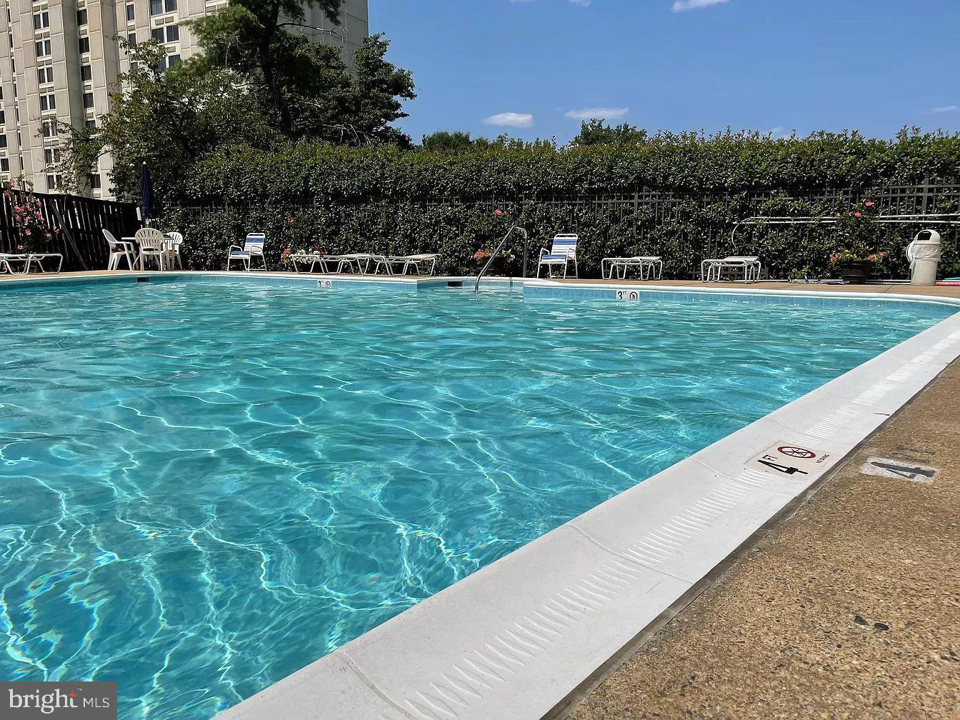 PAVILION ON THE PARK - Residential Lease