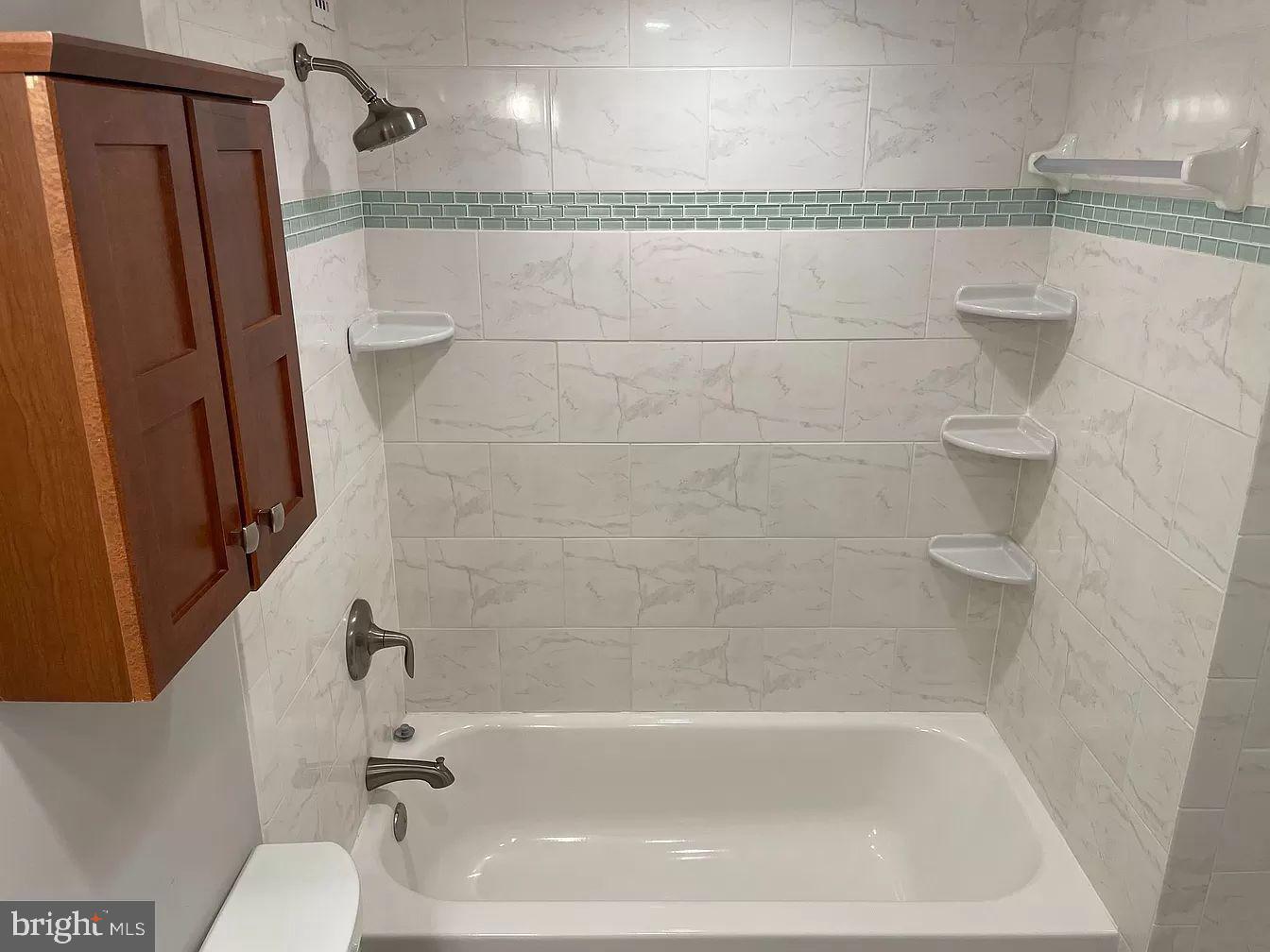 PAVILION ON THE PARK - Residential Lease