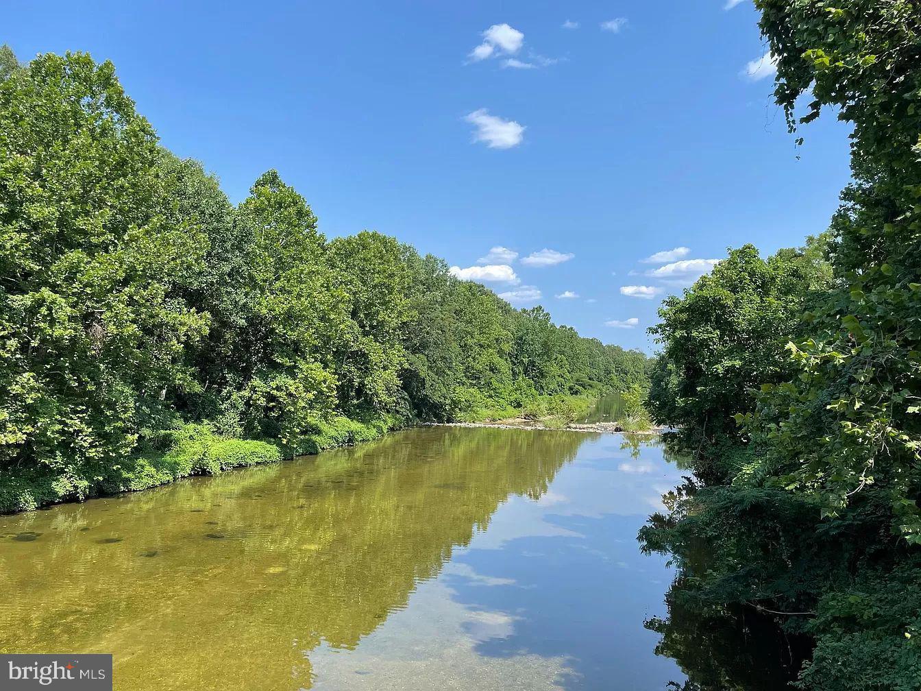 PAVILION ON THE PARK - Residential Lease