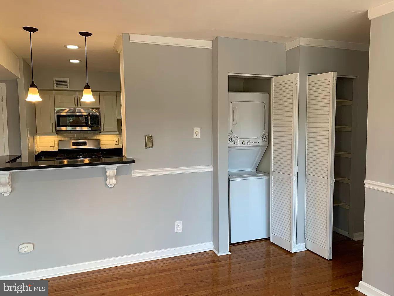 PAVILION ON THE PARK - Residential Lease