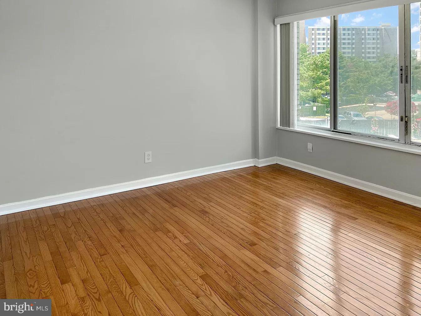 PAVILION ON THE PARK - Residential Lease