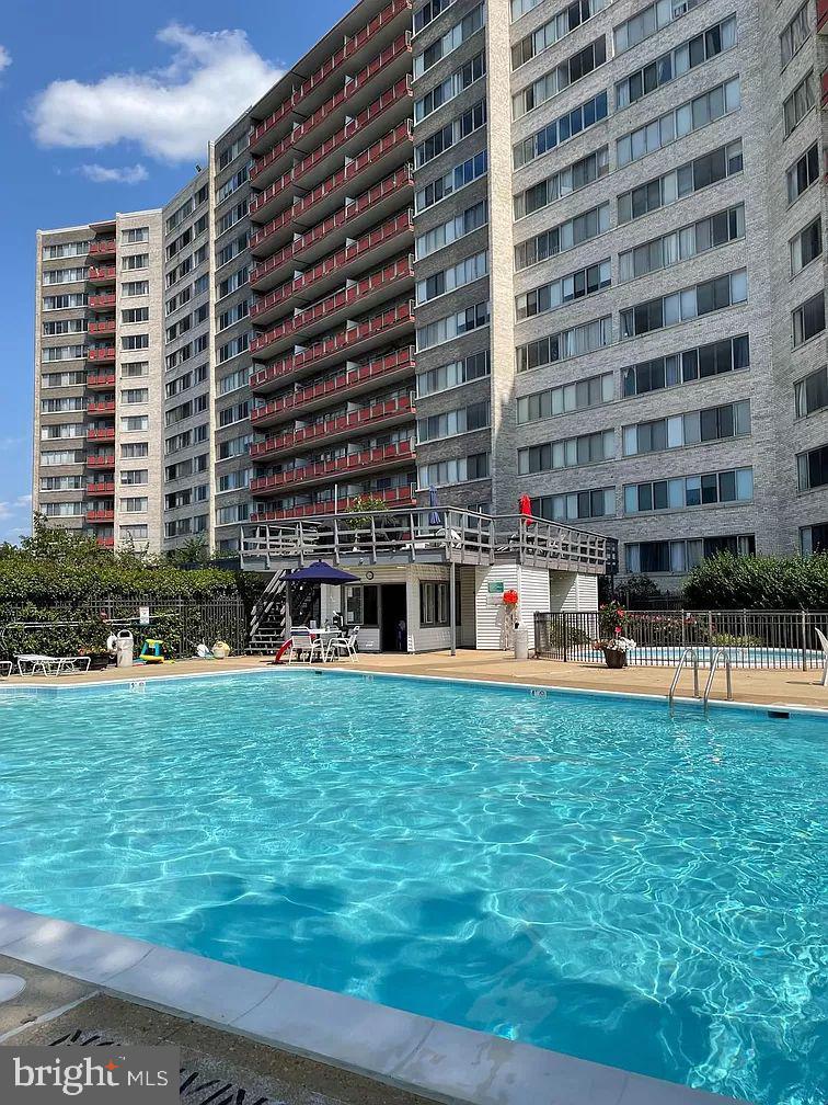 PAVILION ON THE PARK - Residential Lease