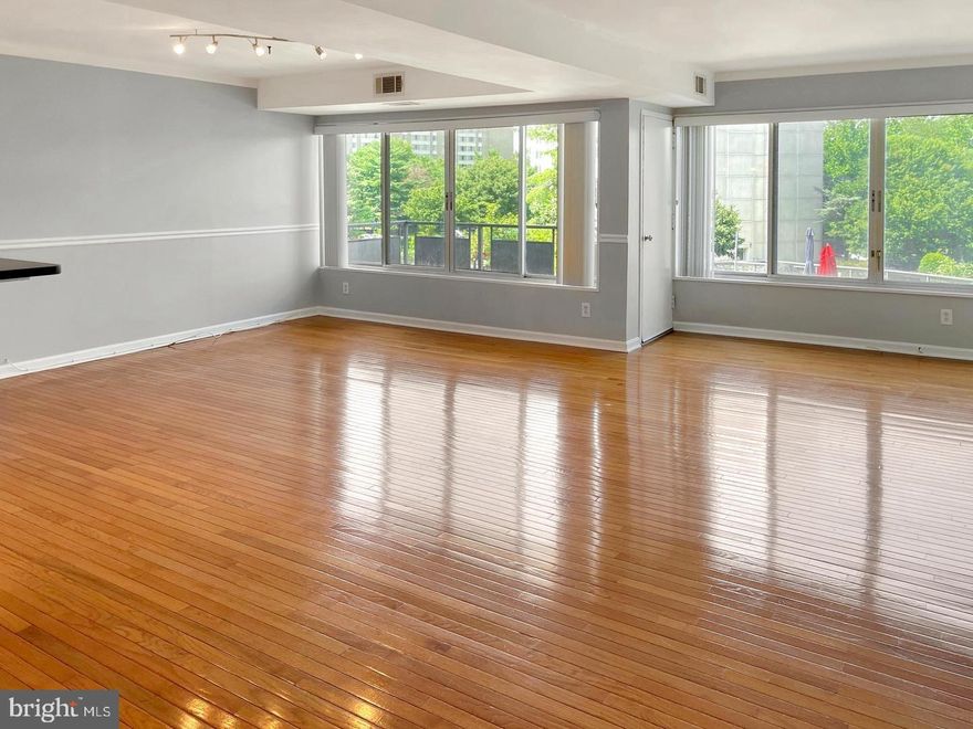 Location Location, All utilities included, all renovated, Fresh paint, renovated kitchen and SS appliances, renovated bathrooms, cabinet and fixtures! Located
on the third floor. Washer and dryer in unit. Open
living/dining room floor plan with hardwood flooring in all the condo.  Large bedrooms with great storage and master
bathroom. Lots of windows - open and bright. nice balcony, view to the Outdoor pool.  
Has sauna, gym, front desk , 24-hour security and
more. Holmes Run Trail right outside your doorstep. Assigned and visitor parking. A short walk to CVS,
McDonalds, public central library, Harris Teeter, lots of shopping and restaurants. Close to 395, and to DC.
Convenient to everything a commuter s dream! All utilities included in the rent.