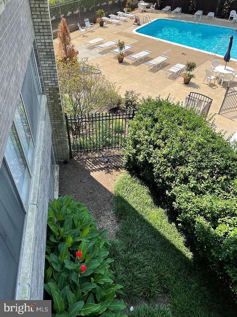 PAVILION ON THE PARK - Residential Lease