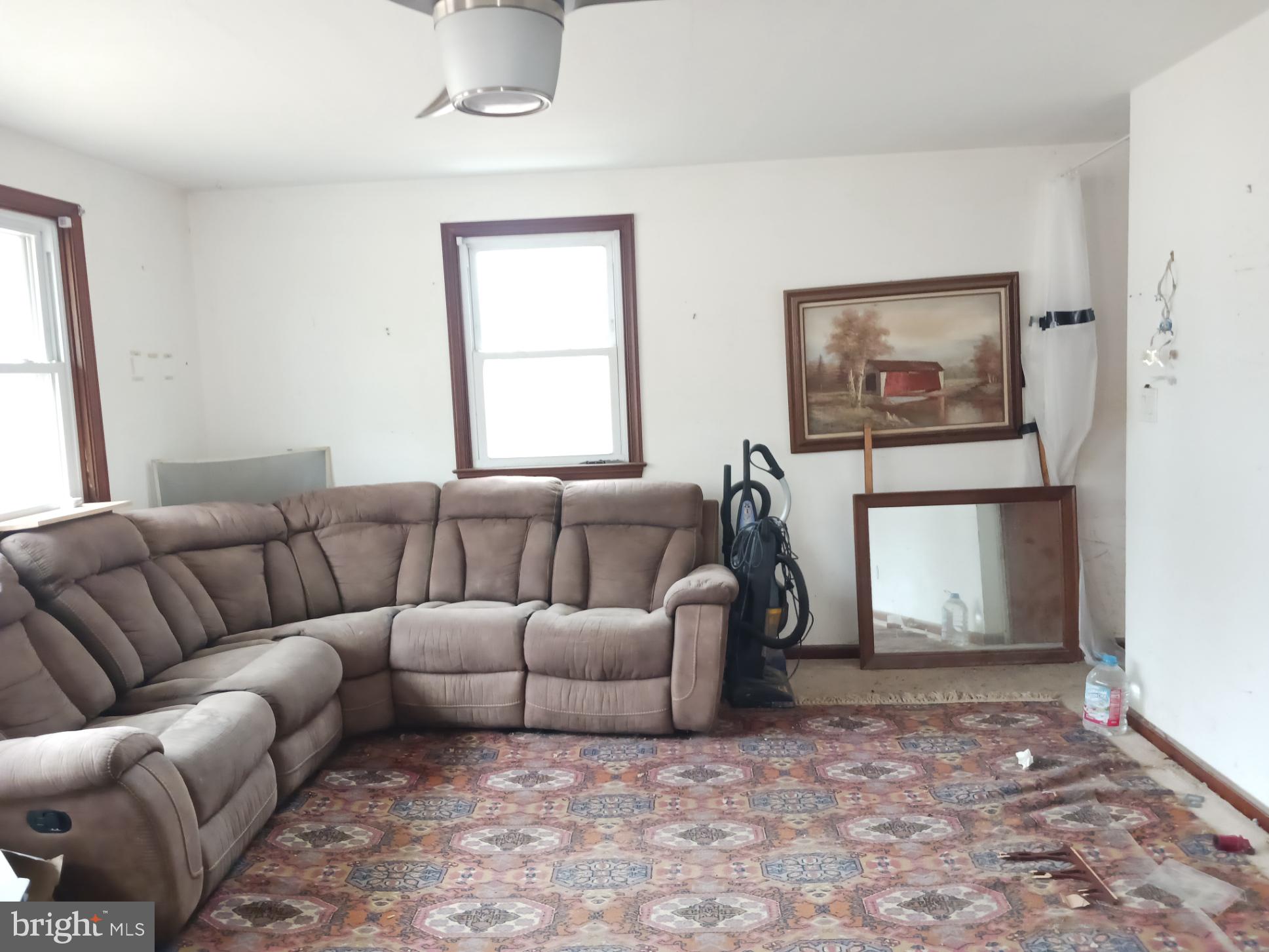 813 W KING ROAD