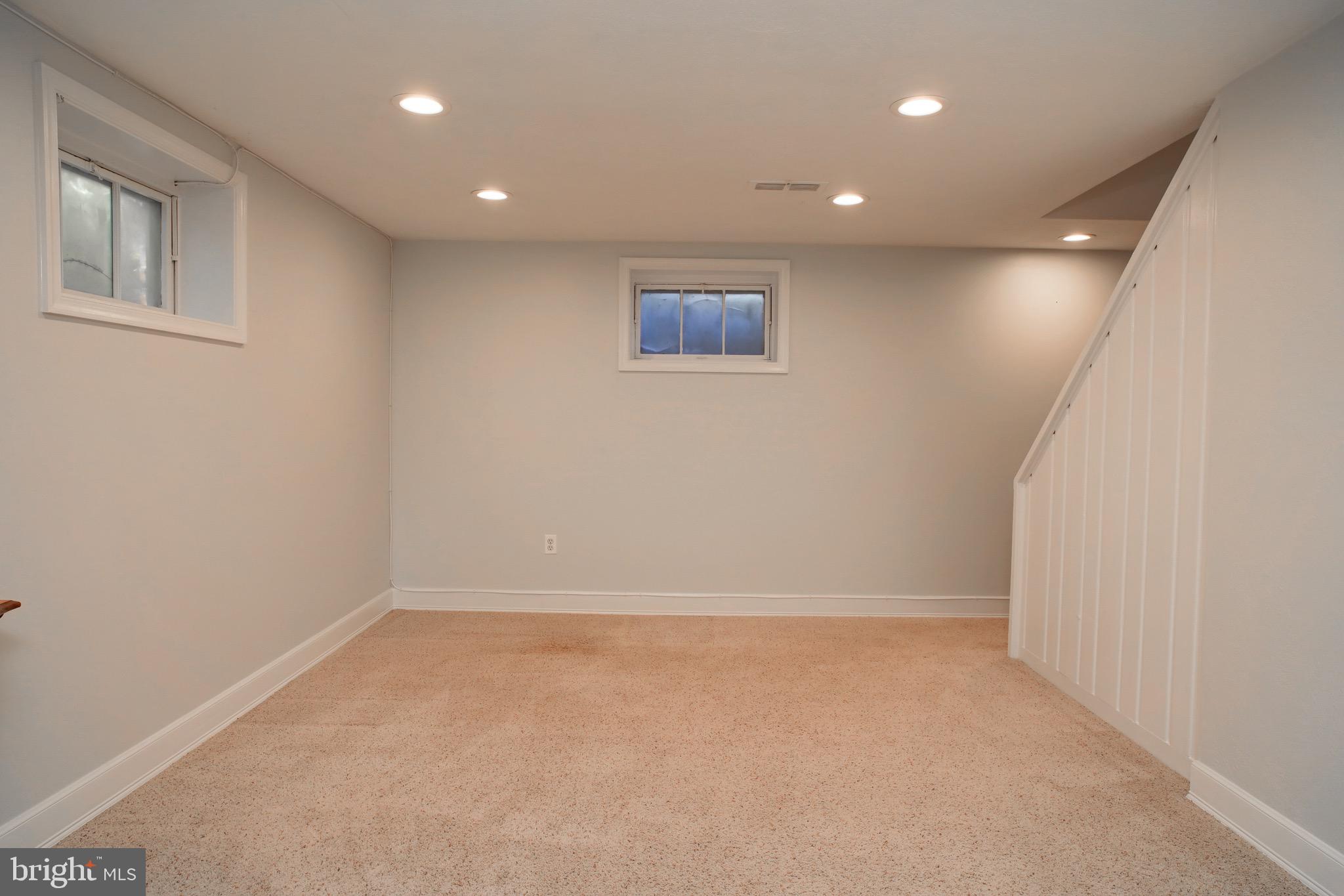 CRYSTAL SPRING KNOLLS - Residential