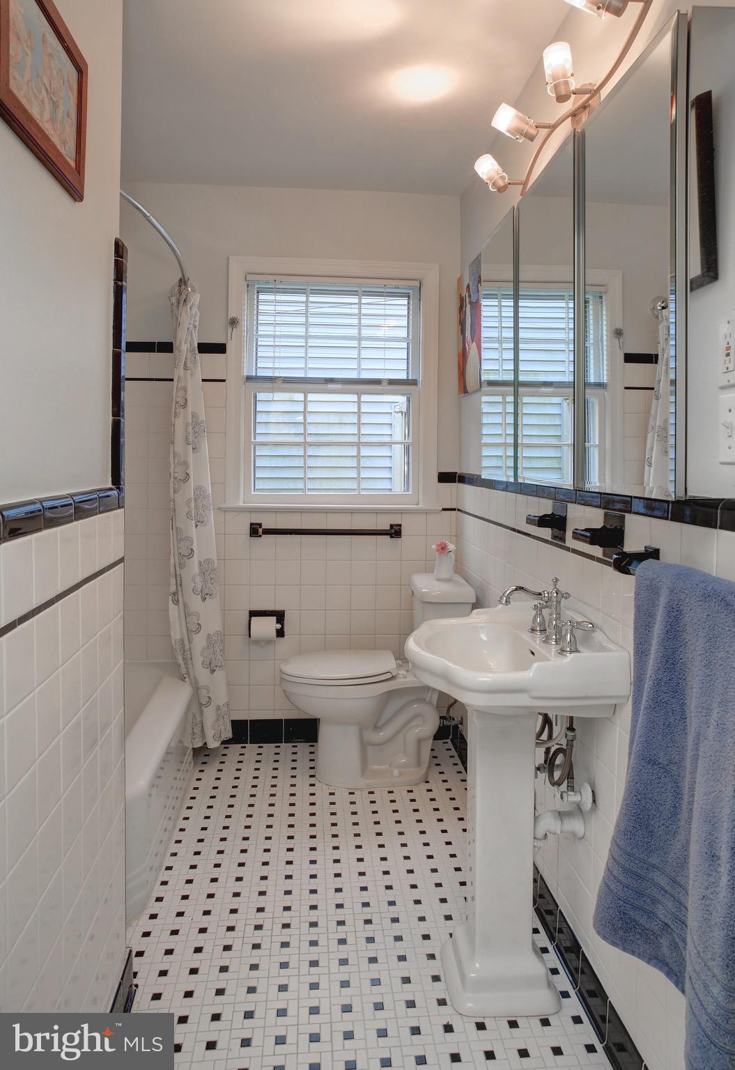 CRYSTAL SPRING KNOLLS - Residential