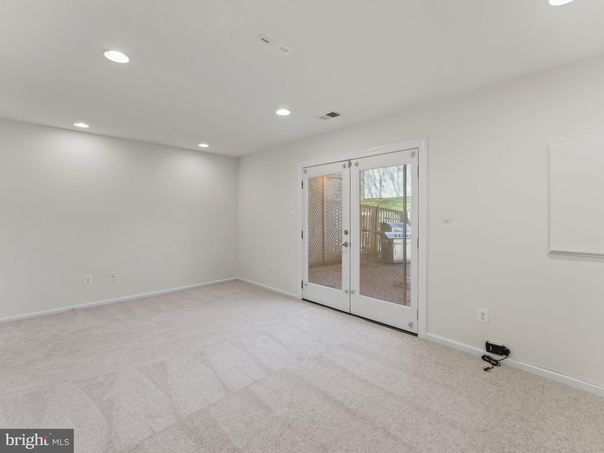 DUNN LORING VILLAGE - Residential Lease