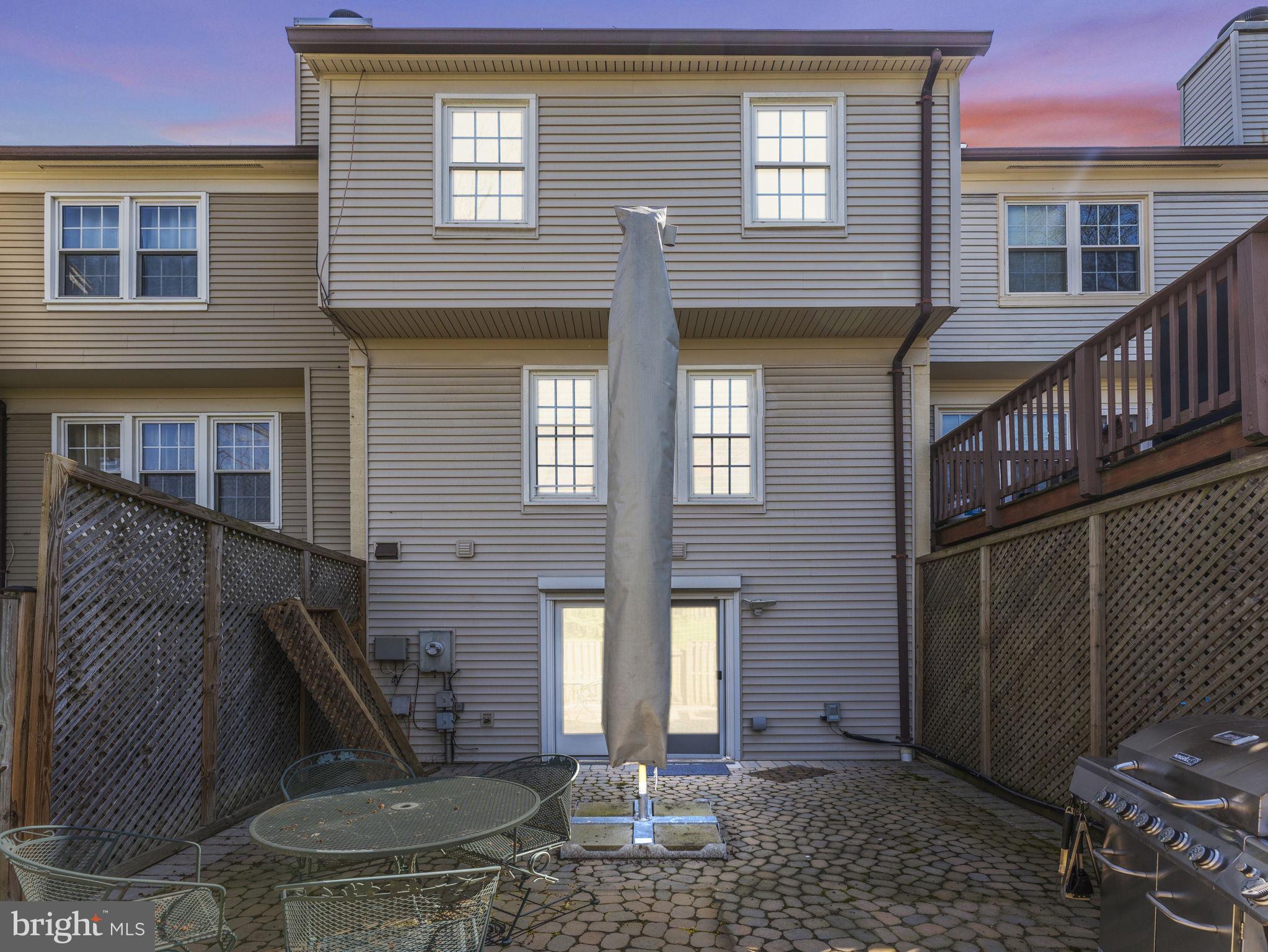 DUNN LORING VILLAGE - Residential Lease