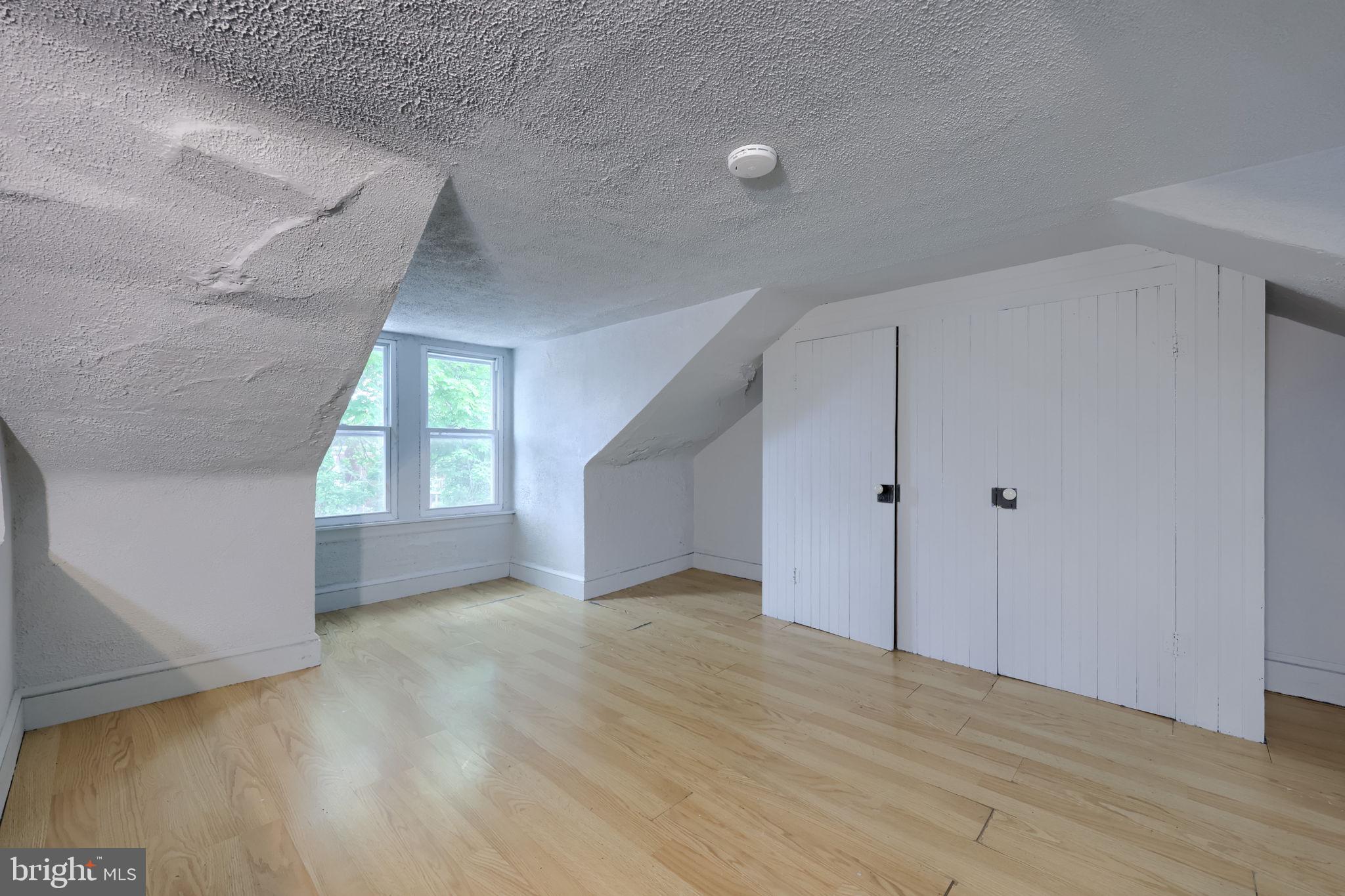 CHESTNUT HILL - Residential