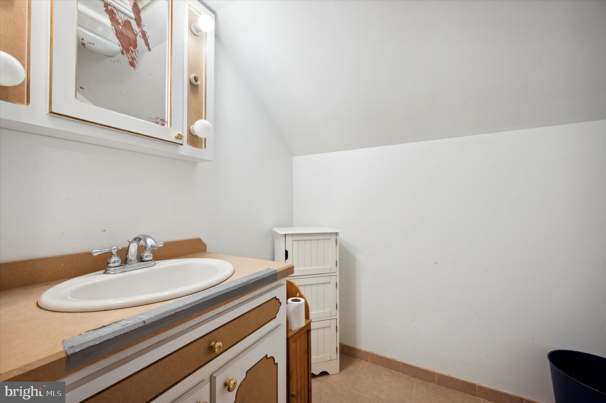 FOX CHASE - Residential