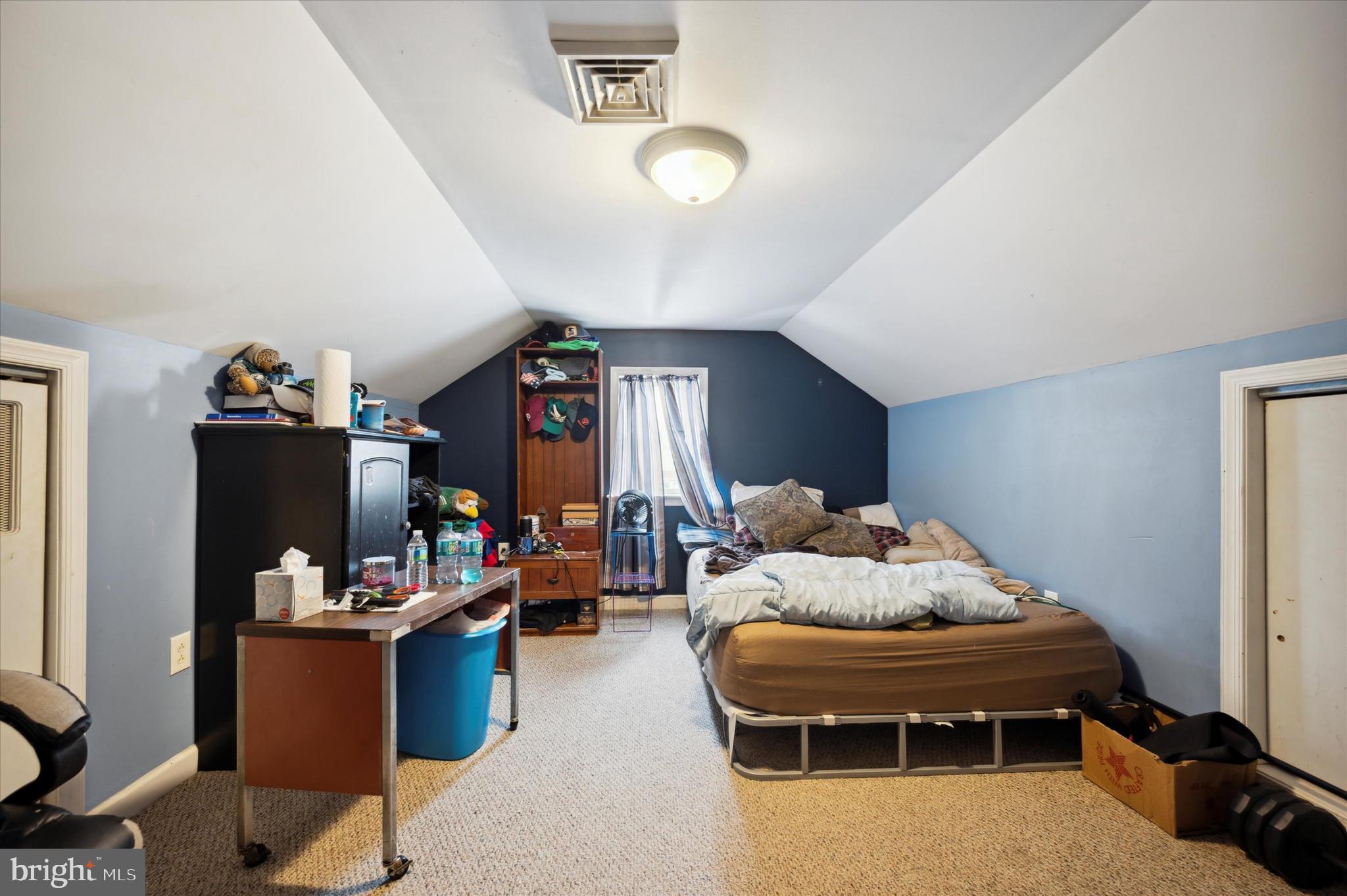 FOX CHASE - Residential