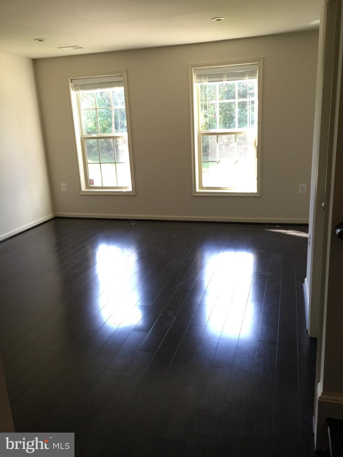 VILLAGES OF PIEDMONT II - Residential Lease