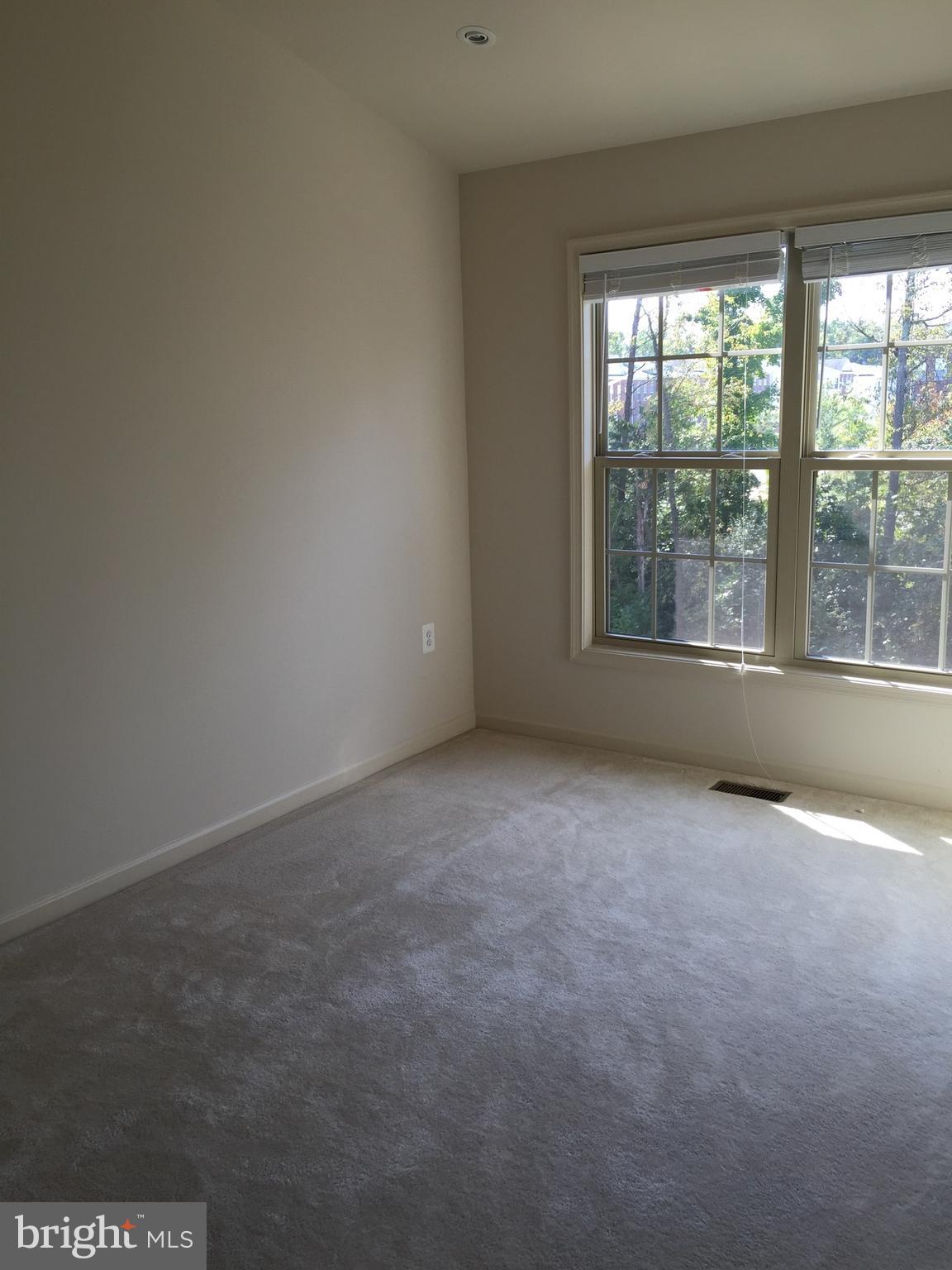 VILLAGES OF PIEDMONT II - Residential Lease