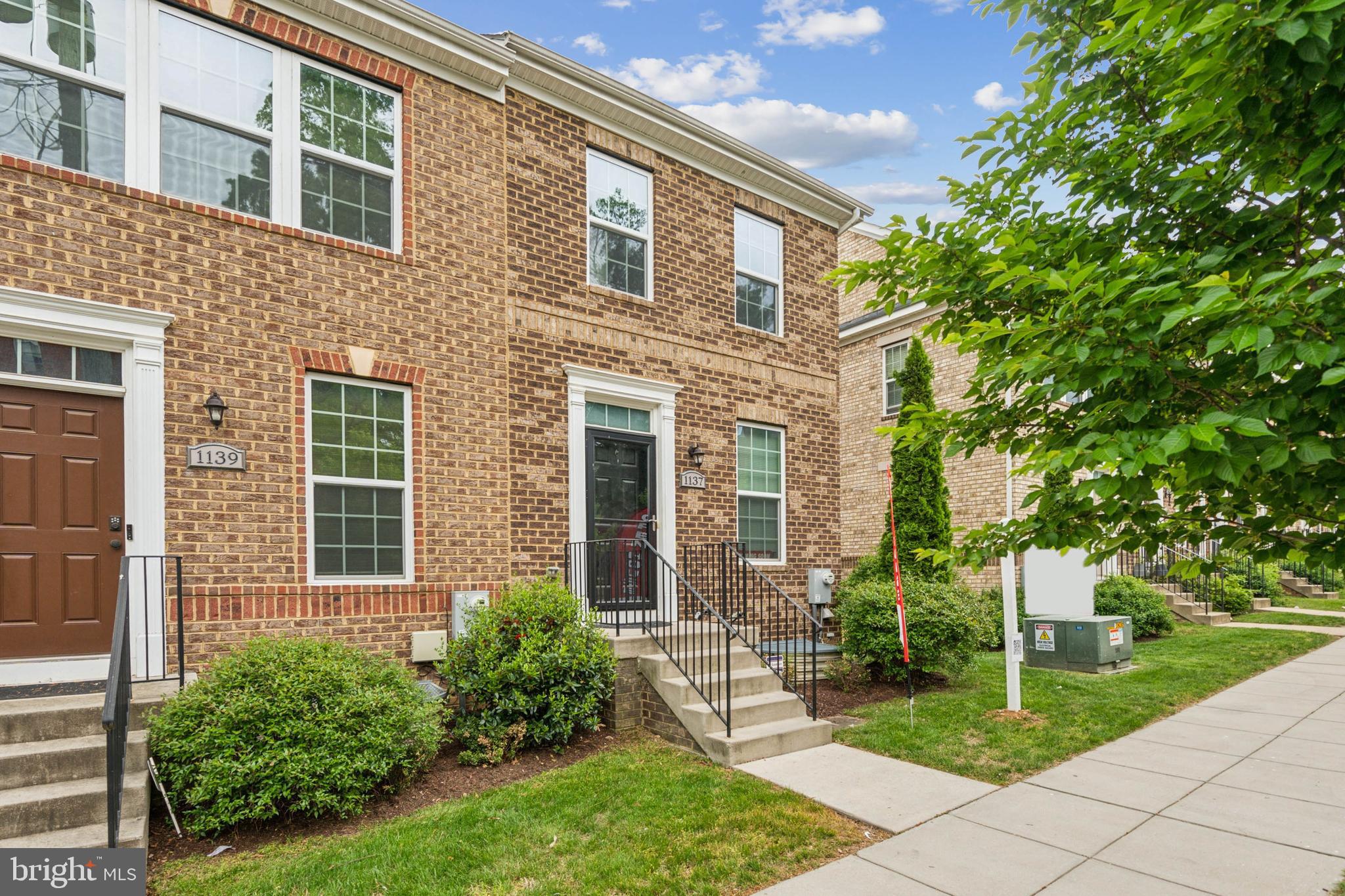 1137 TRENTON PLACE SE