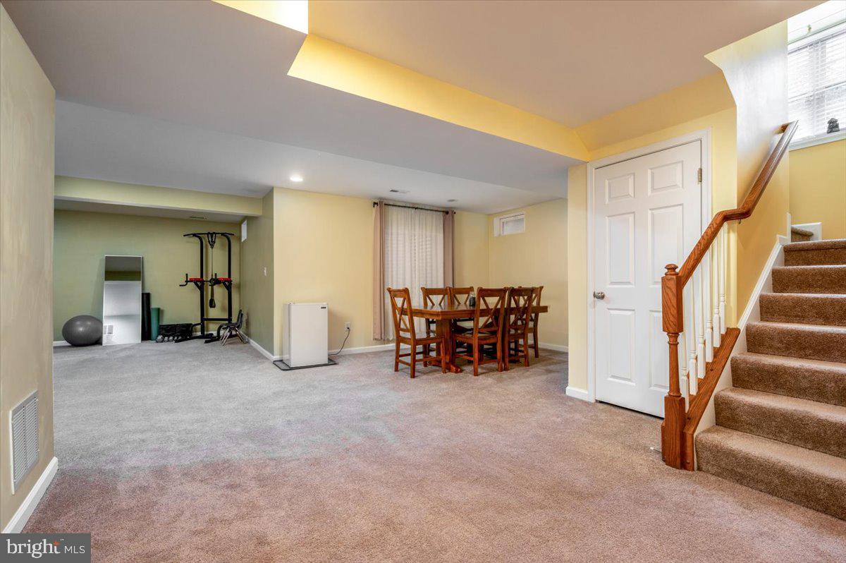 SHAMROCK MANOR - Residential