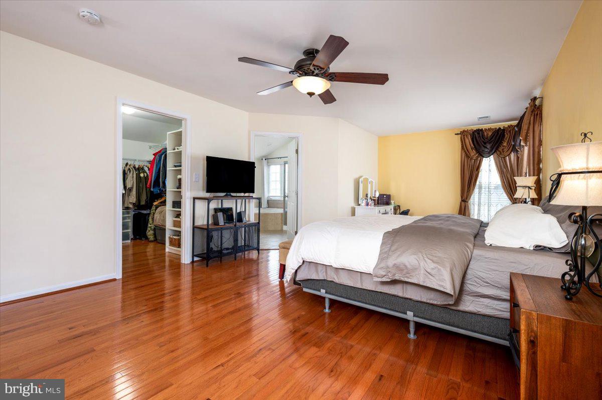 SHAMROCK MANOR - Residential