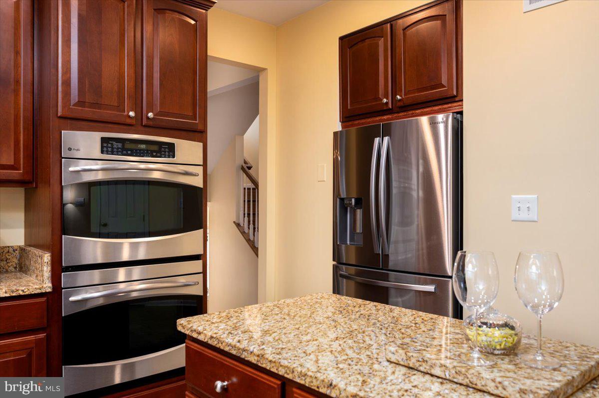 SHAMROCK MANOR - Residential