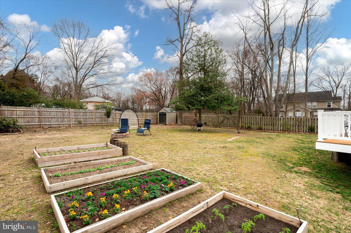 SHAMROCK MANOR - Residential