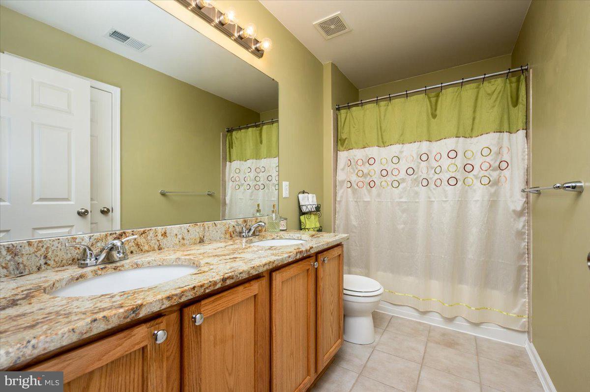 SHAMROCK MANOR - Residential