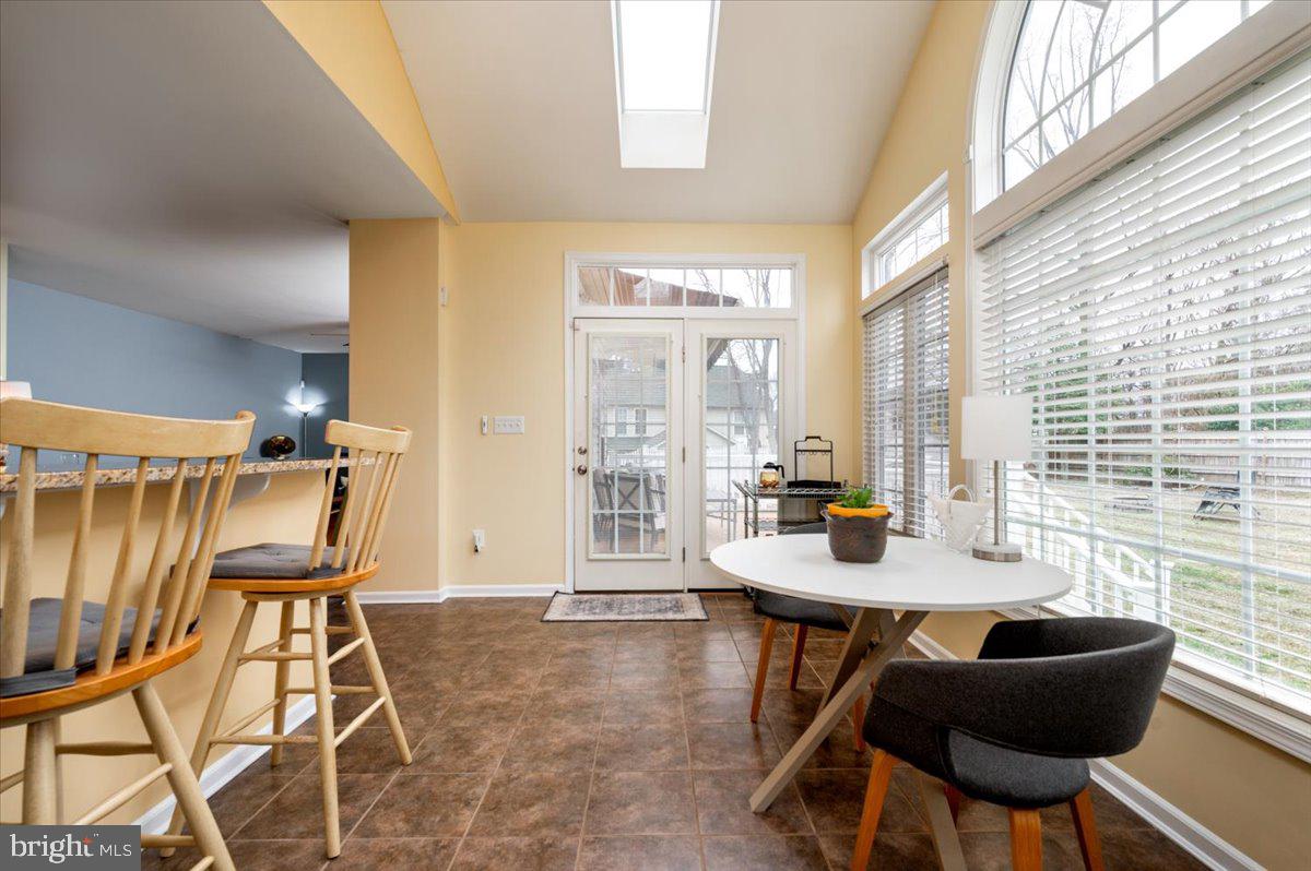 SHAMROCK MANOR - Residential