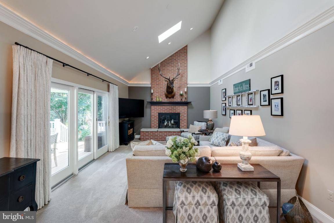 HAMPSHIRE - Residential