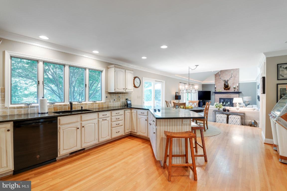 HAMPSHIRE - Residential