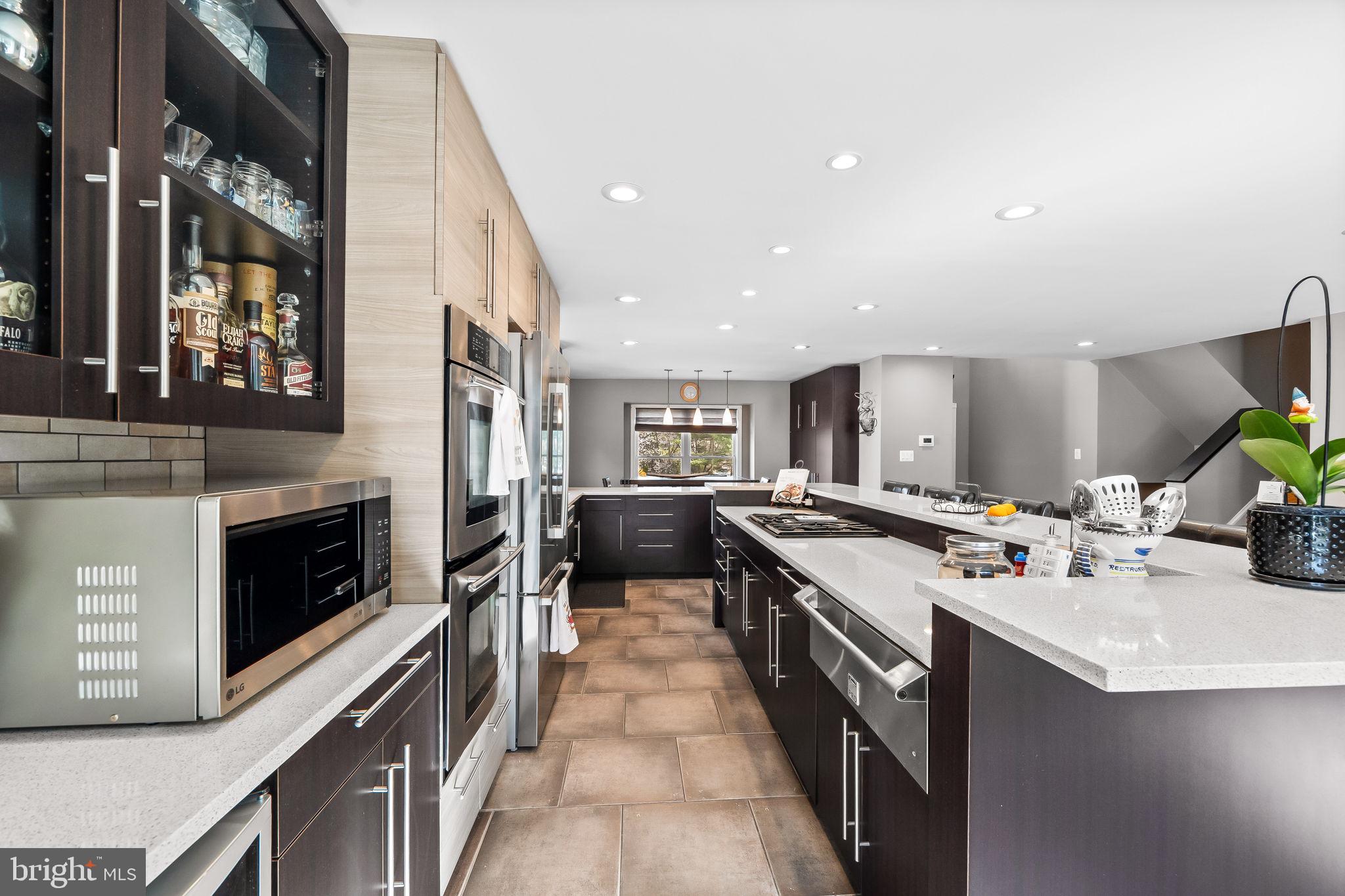 VALLEY HILLS - Residential