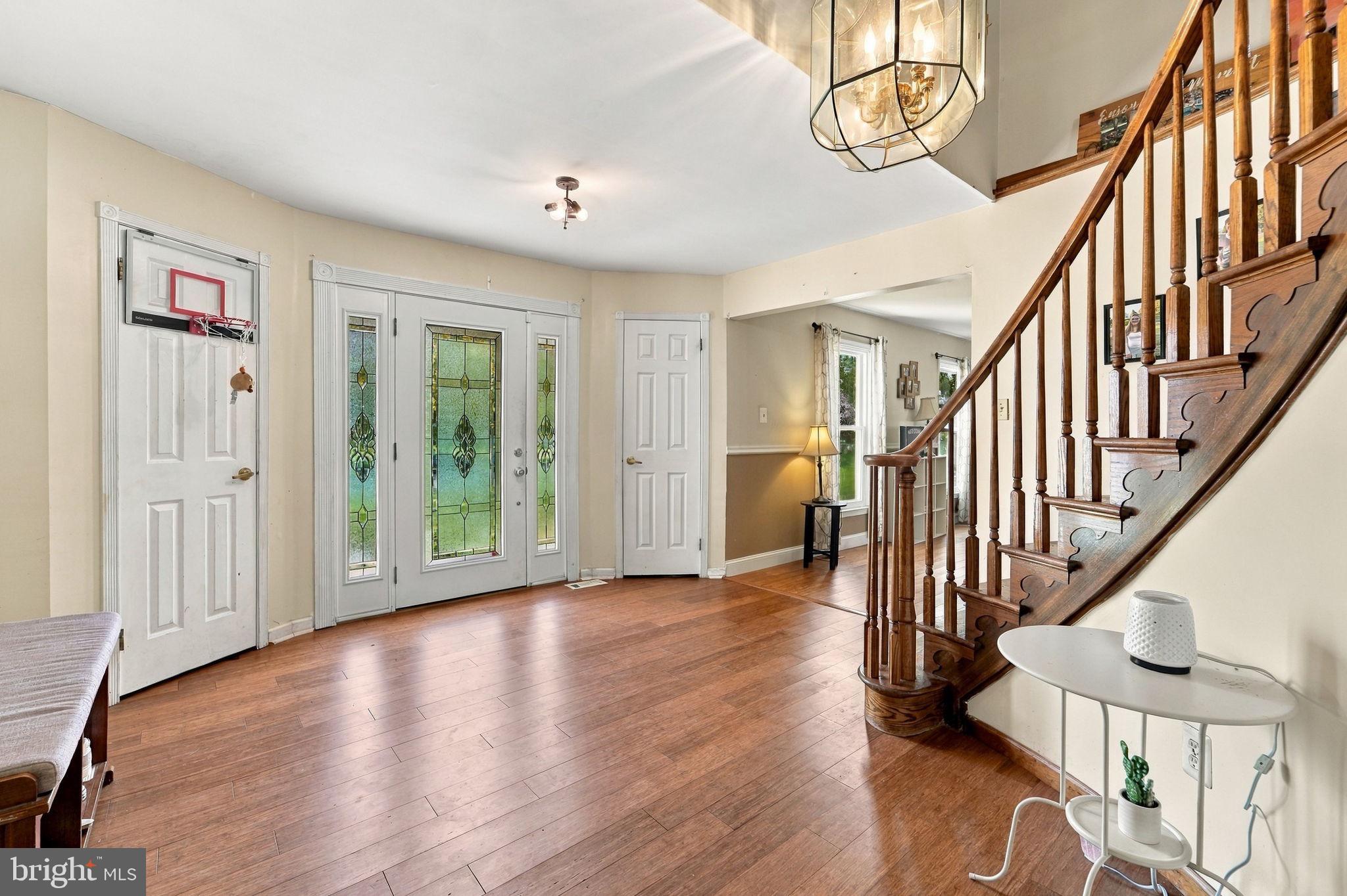 218 RAMBLEWOOD DRIVE