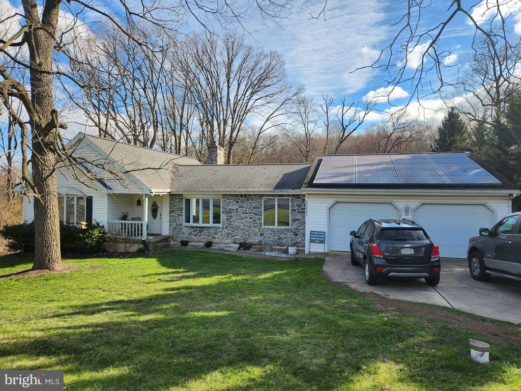 Photo of 606 Glenwood Drive, Ephrata, PA 17522 (MLS # PALA2048820)