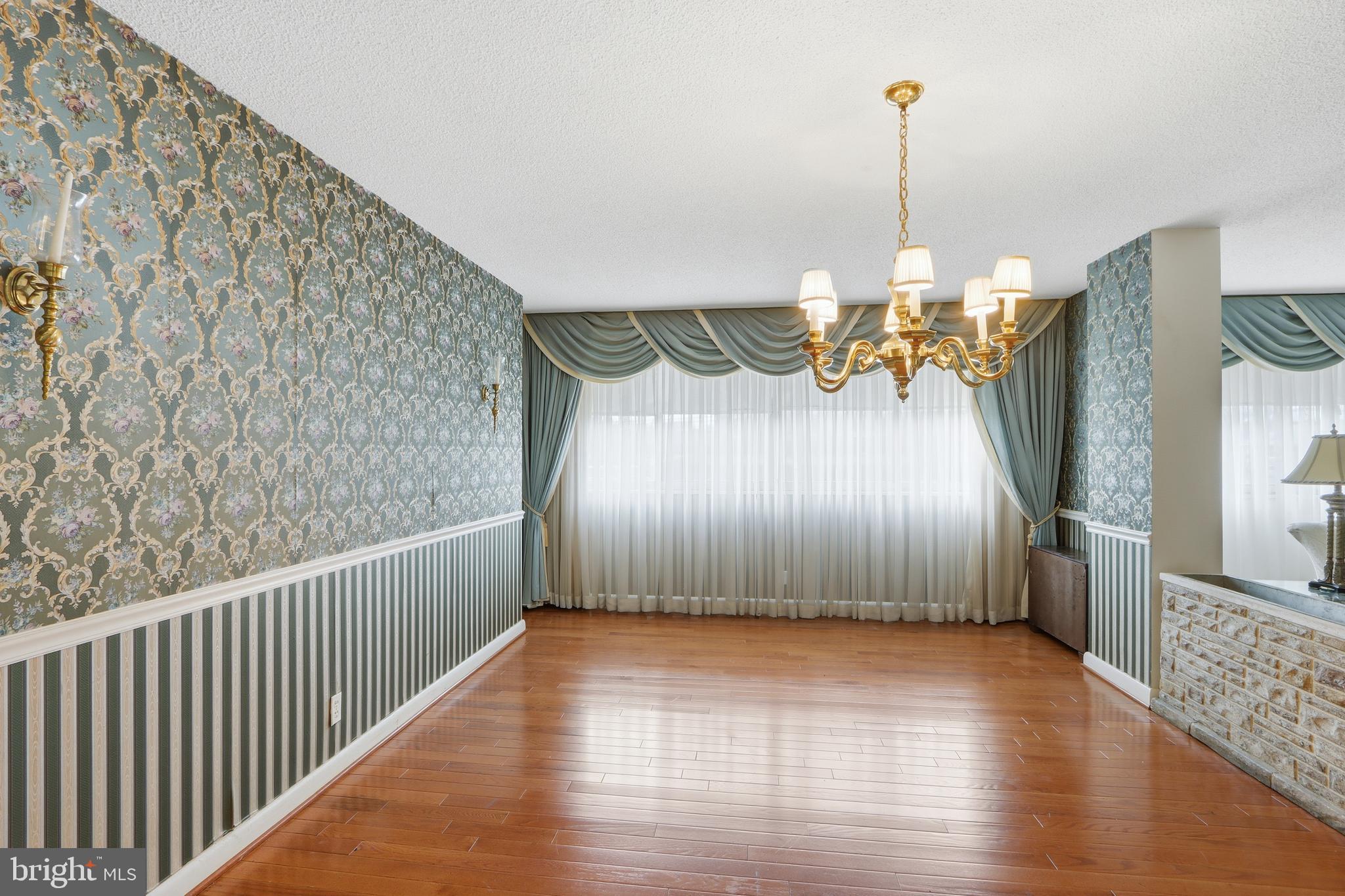 UPPER PARK HEIGHTS - Residential