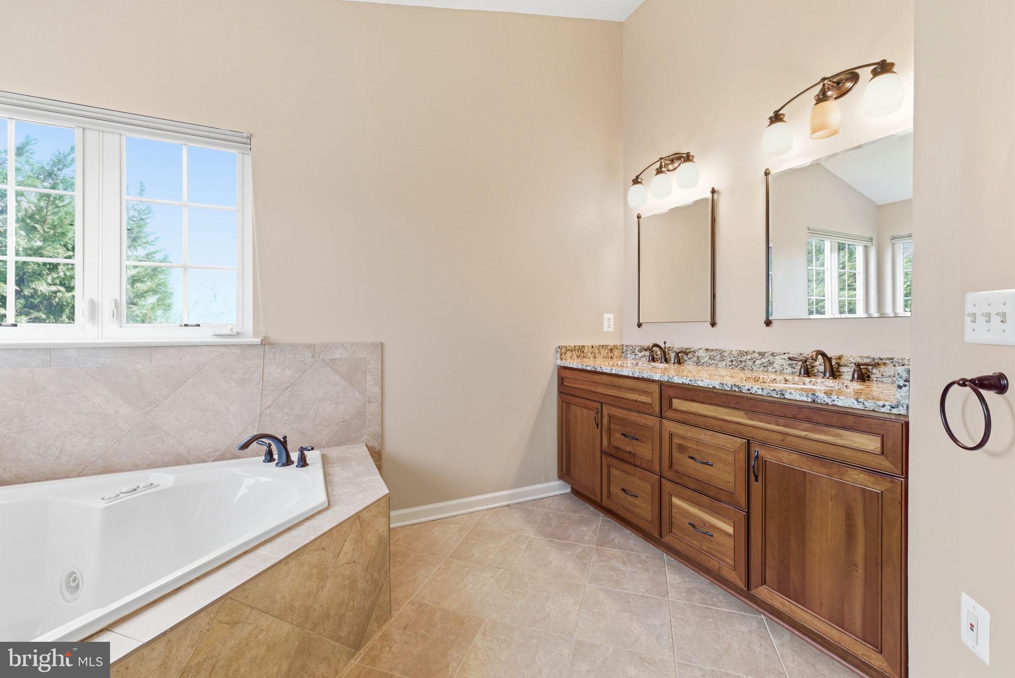 COTON COMMONS - Residential