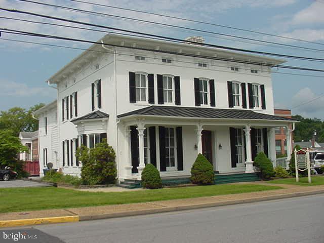 106 CHESTER ST 3