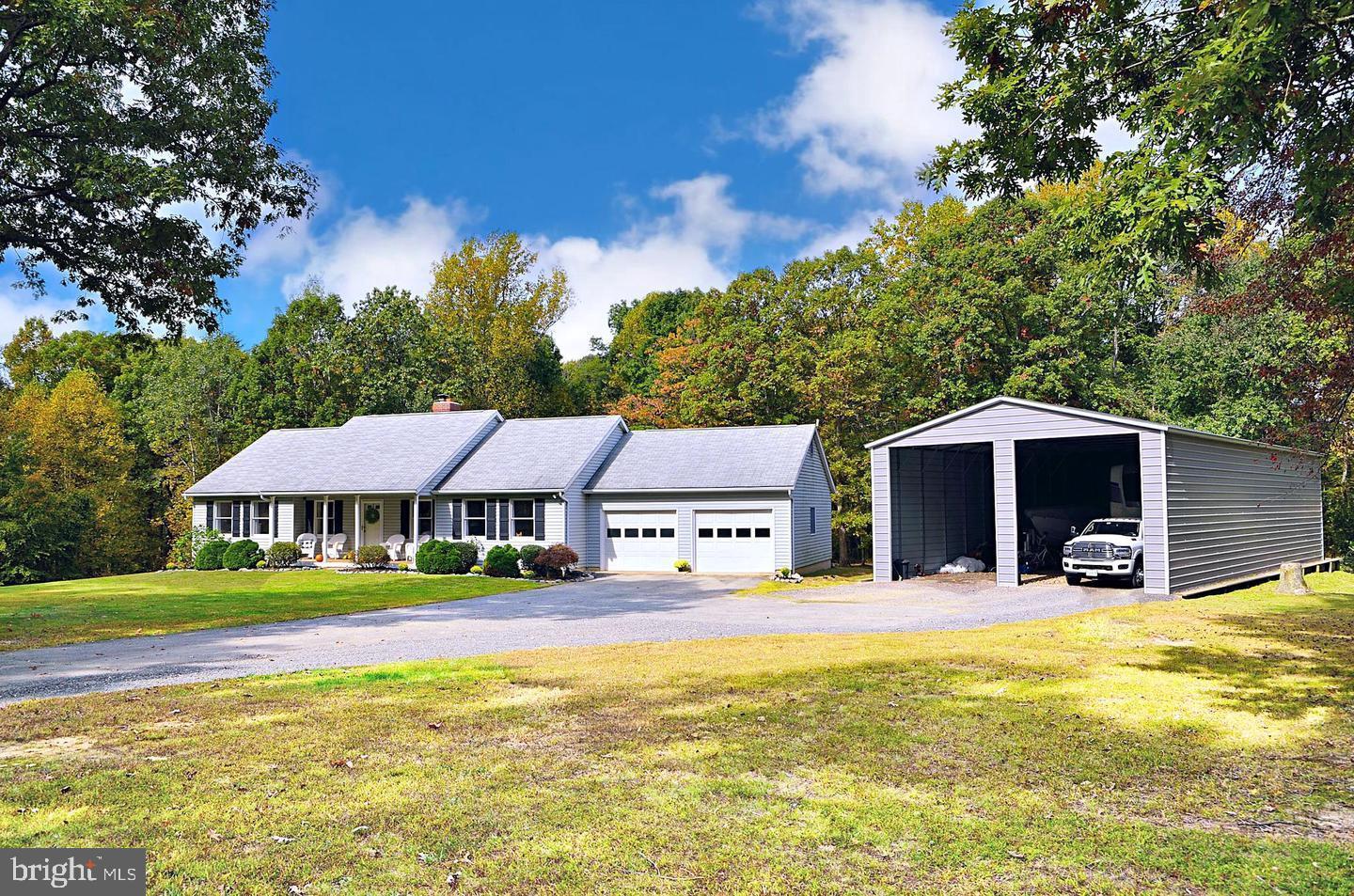 AMISSVILLE - Residential