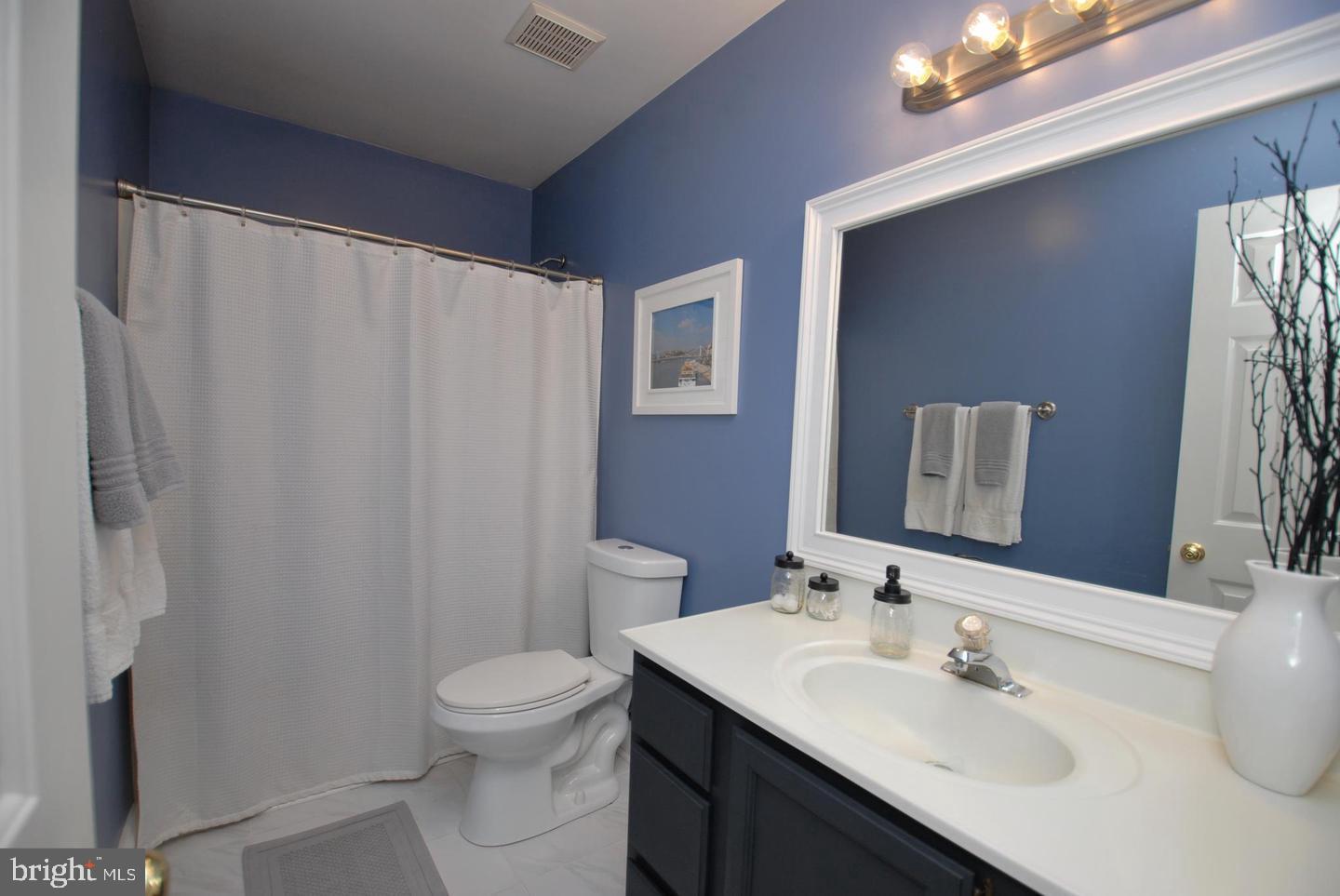 AMISSVILLE - Residential