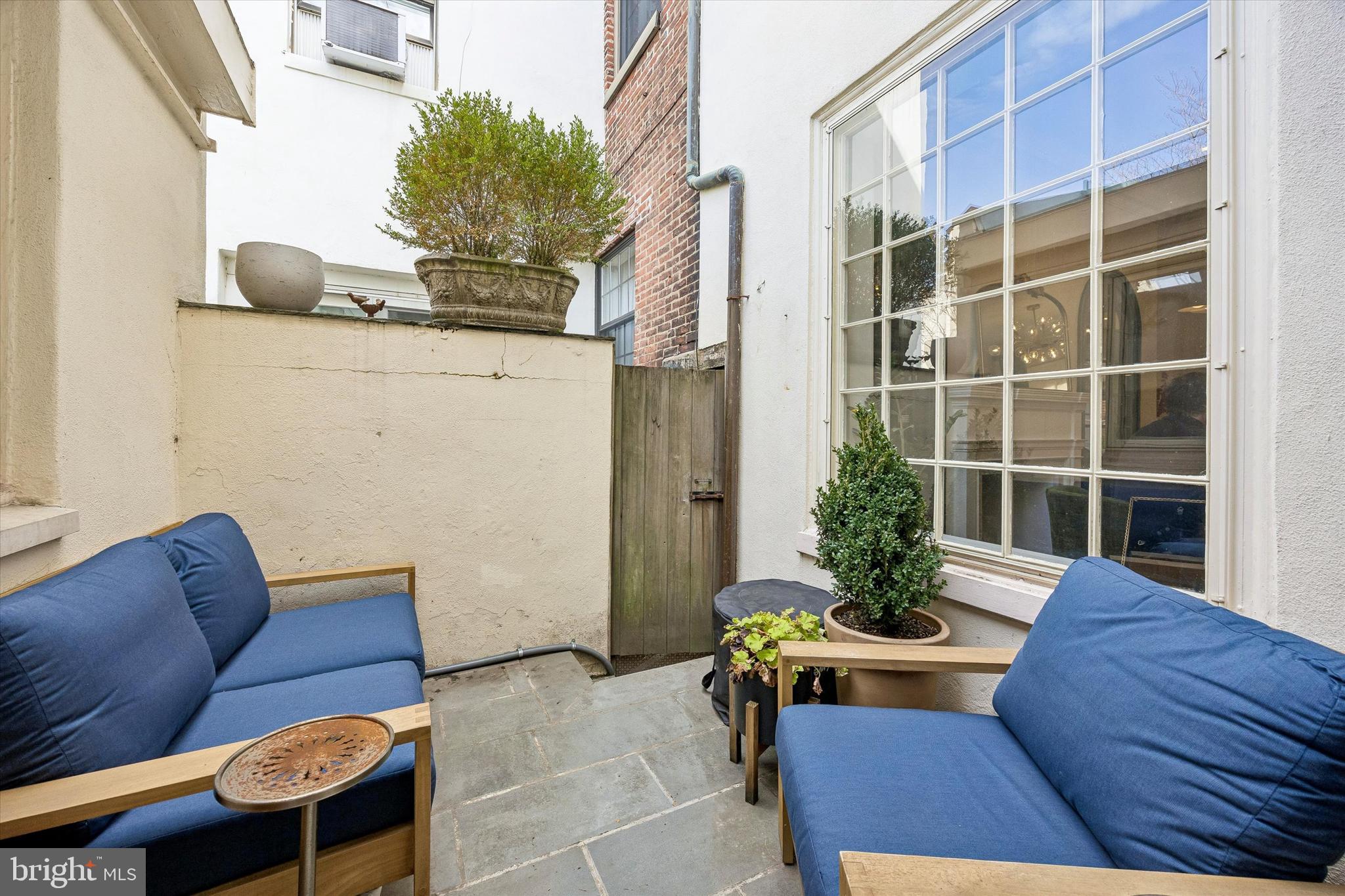 SOCIETY HILL - Residential